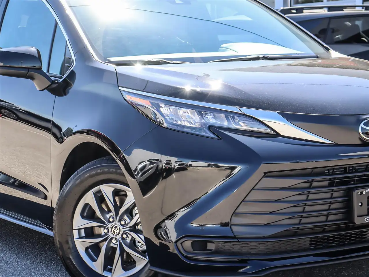 Toyota Sienna снимка Toyota Sienna