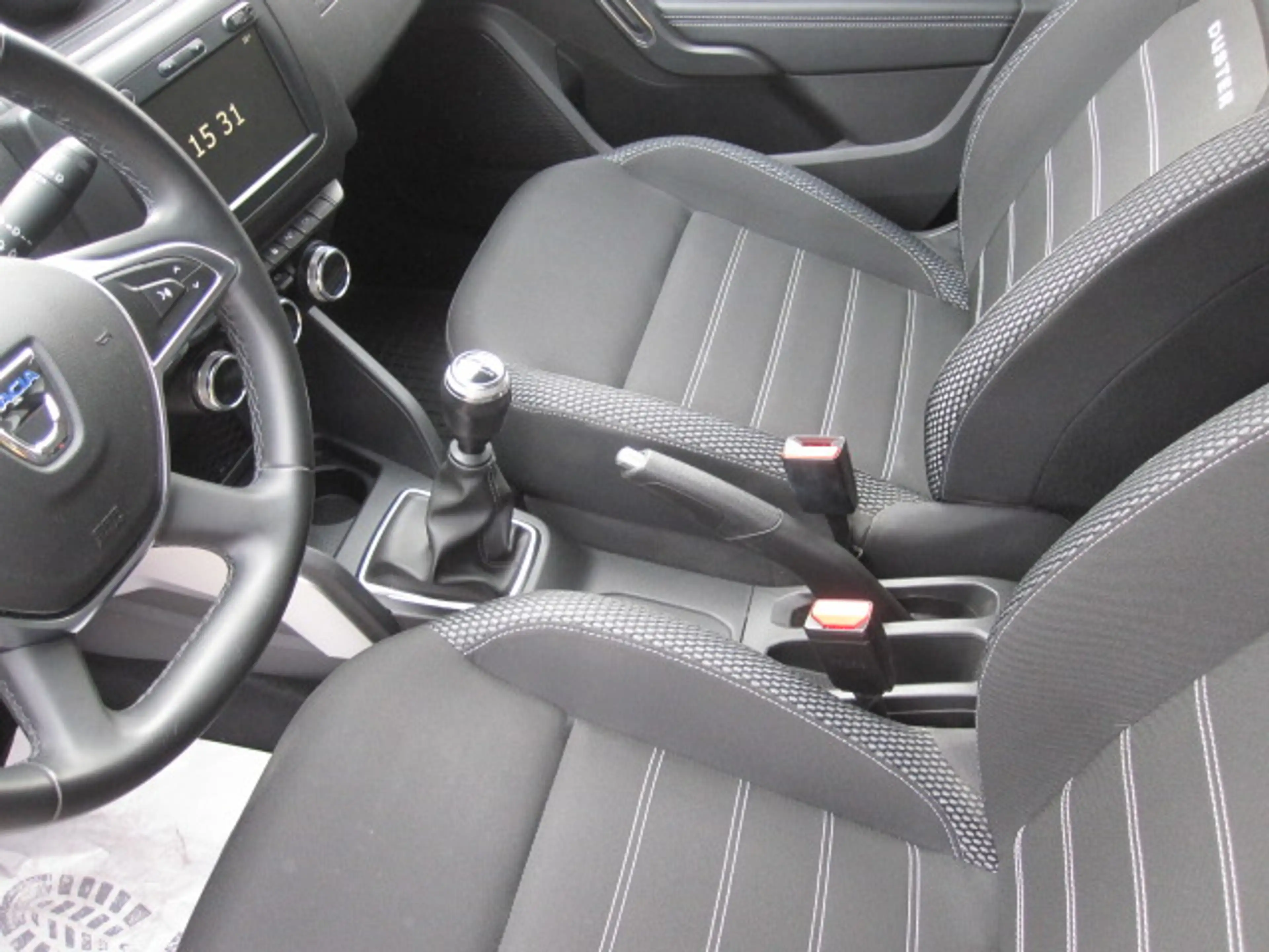 Dacia Duster Duster TCe 130 2WD GPF Prestige — photo 13