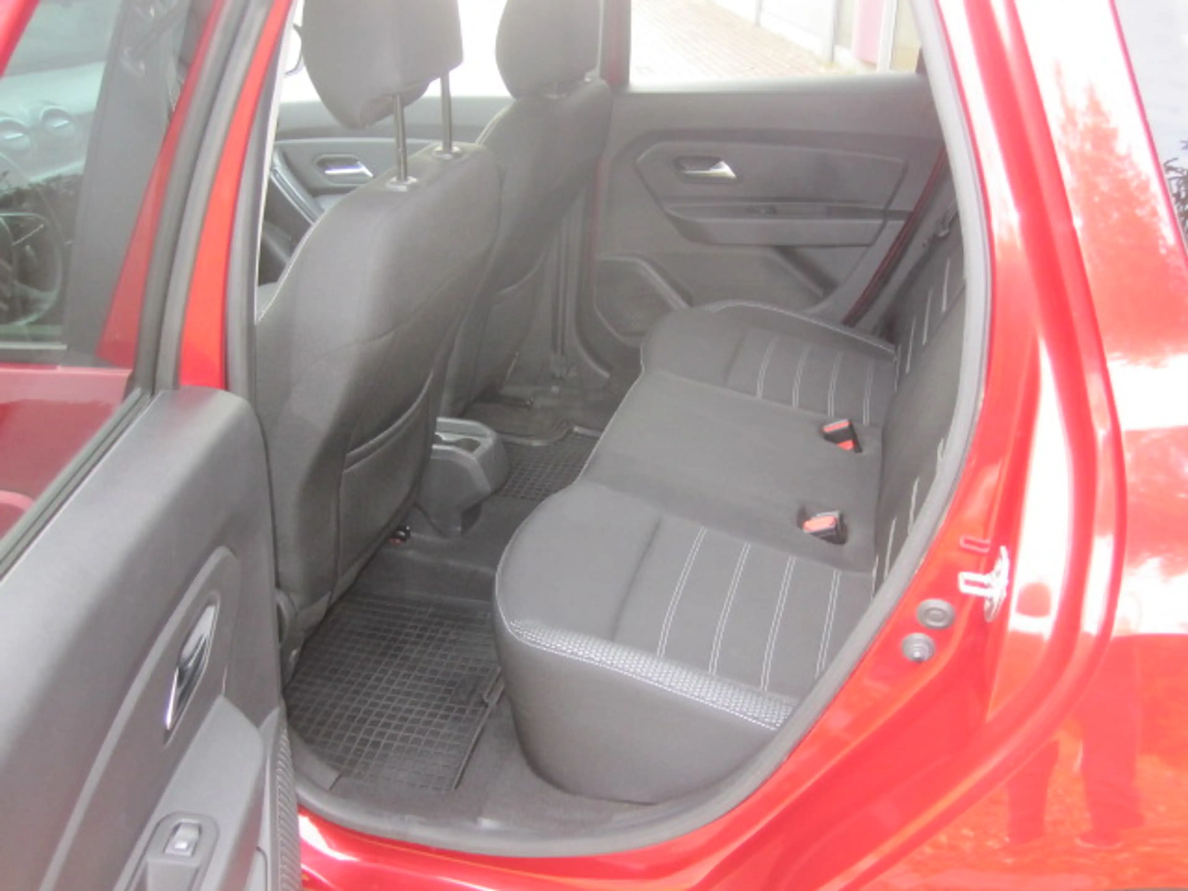 Dacia Duster Duster TCe 130 2WD GPF Prestige — photo 9
