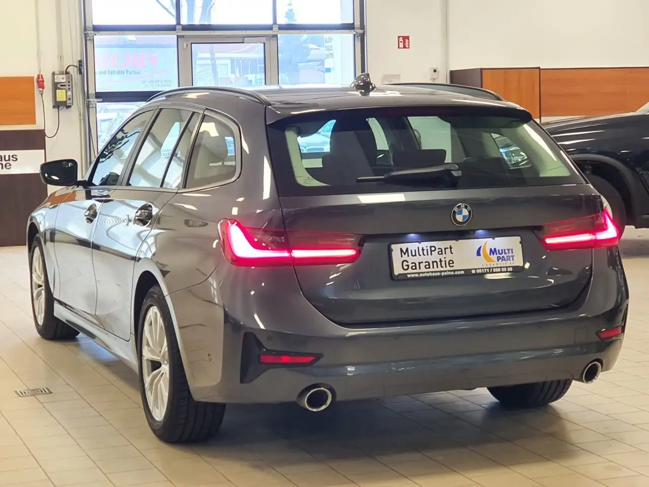 2022 BMW 320 d xDrive Advantage Aut/Navi/Park&FernLichtAss, photograph 2