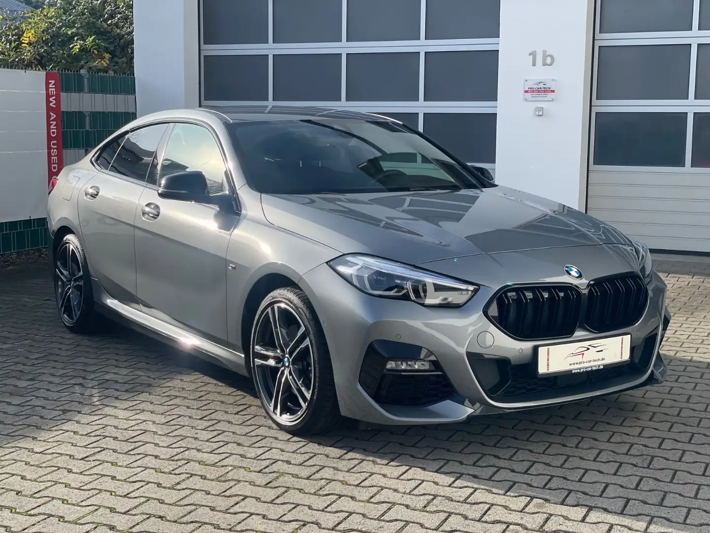BMW 218i Gran Coupé|M-Sport|Navi|HiFi|Kamera|HeadUp| Grau - 1