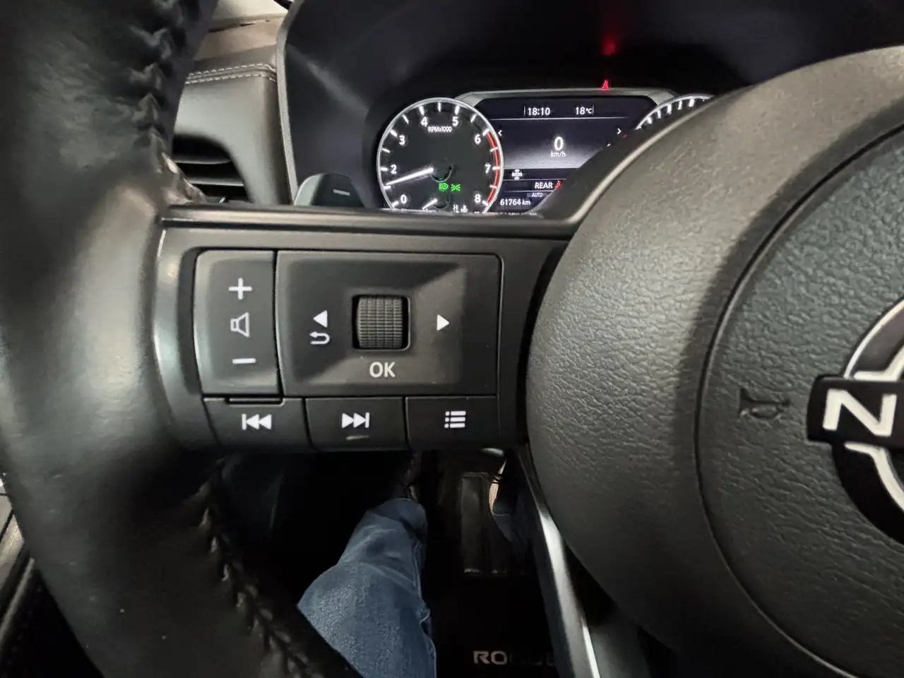Nissan Rogue снимка Nissan Rogue