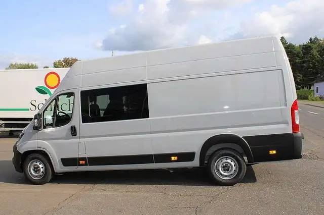 Fiat Ducato MAXI Doka L4H3 140 Aut. 5Sitze Flex Einz... Ansicht 3