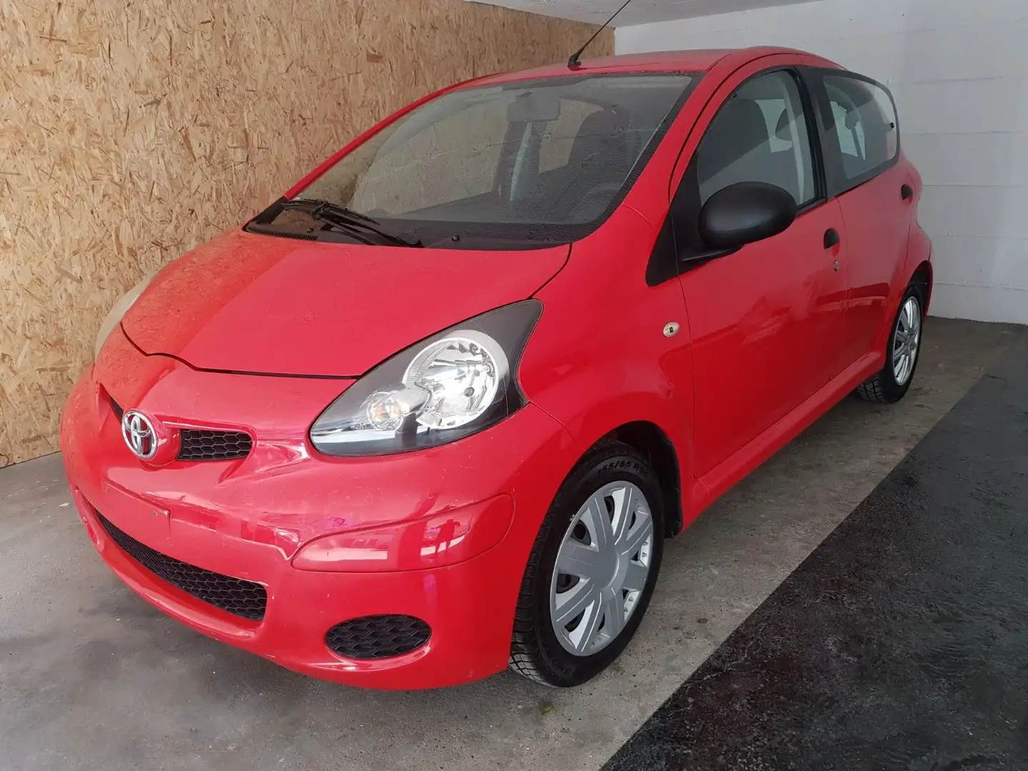 Toyota Aygo AYGO Basis/1Hand Rot - 1