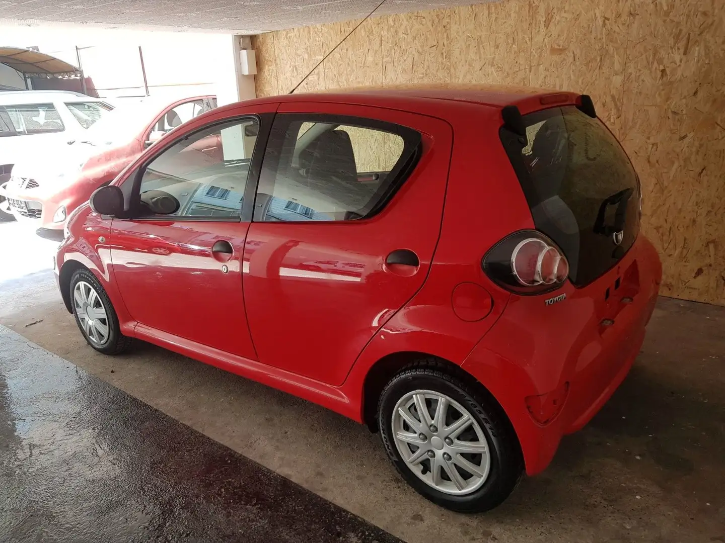 Toyota Aygo AYGO Basis/1Hand Rot - 2