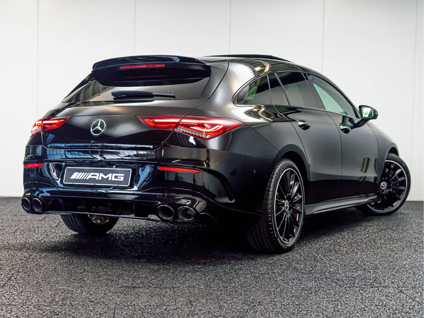 Mercedes-Benz CLA 250 Shooting Brake CLA AMG Line | NIGHT | Burmester | Black - 2