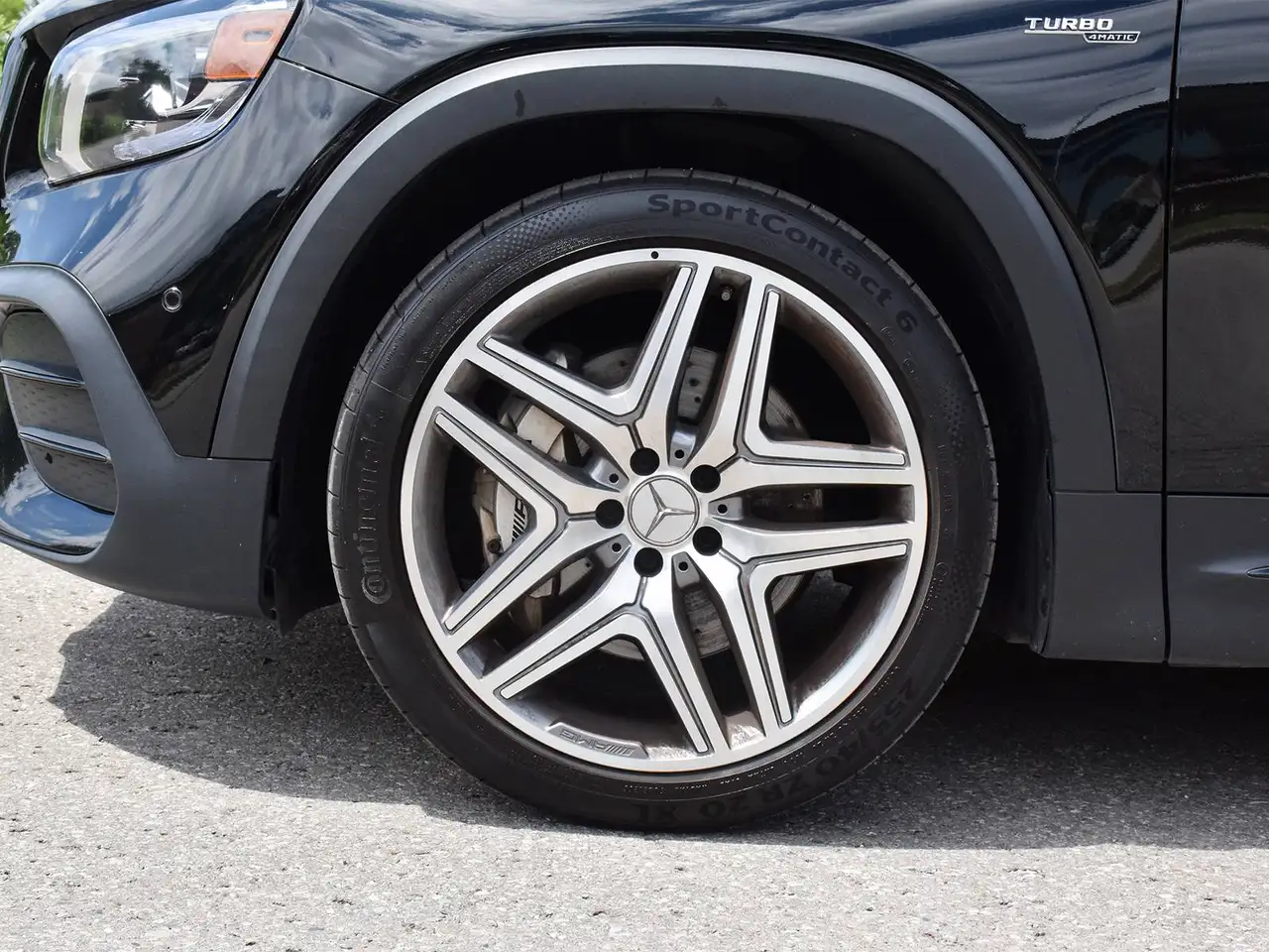 Mercedes-Benz GLB photo Mercedes-Benz GLB
