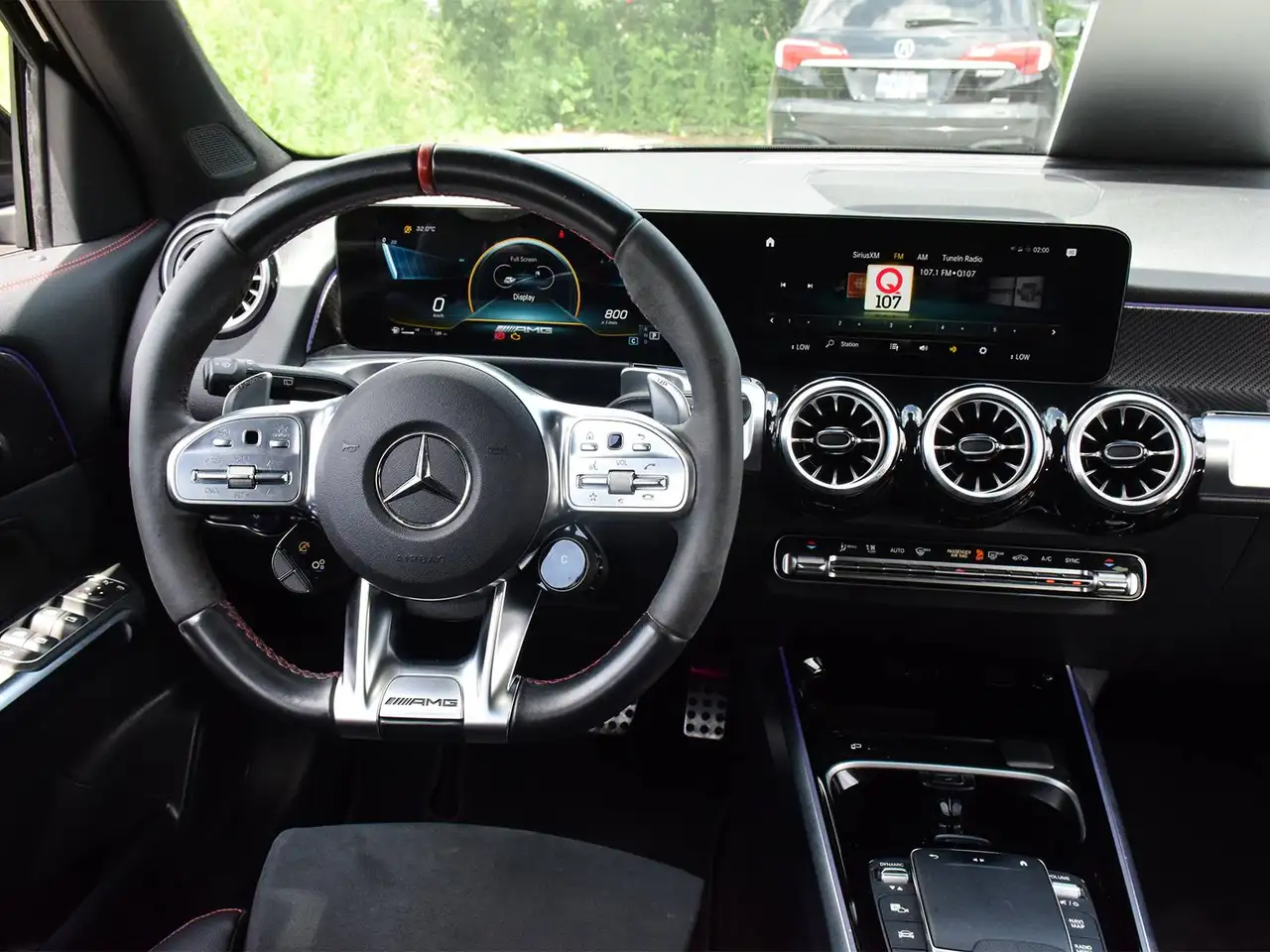 Mercedes-Benz GLB photo Mercedes-Benz GLB