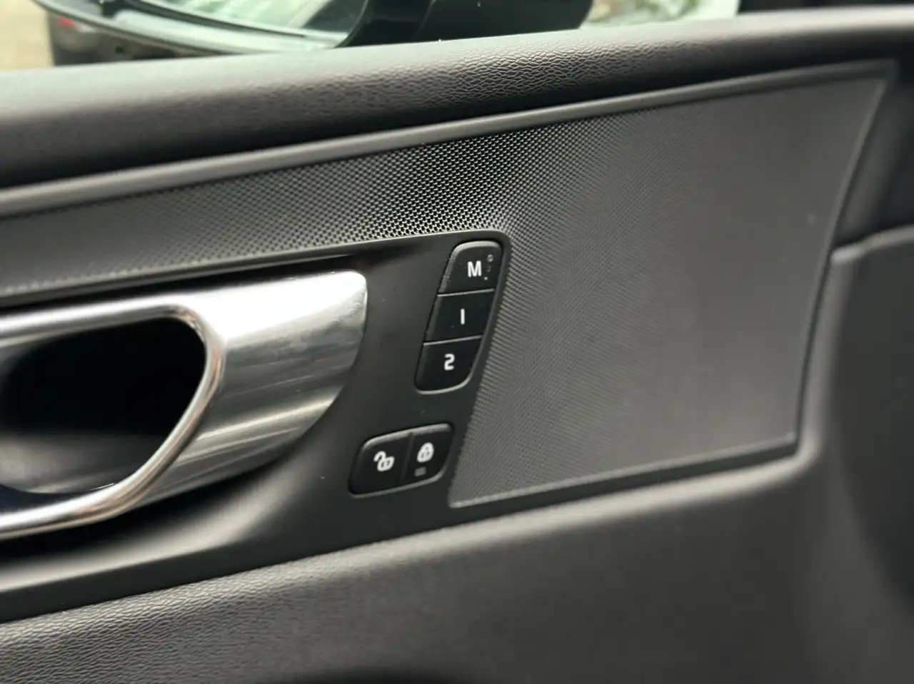 Volvo XC60 2.0 T8 Plug-in hybrid AWD Black Pano, Leer, Trekha, миниатюра 11