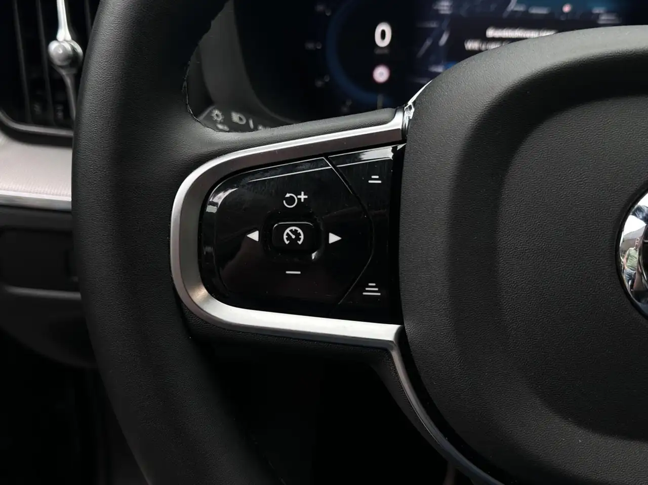 Volvo XC60 2.0 T8 Plug-in hybrid AWD Black Pano, Leer, Trekha, миниатюра 12
