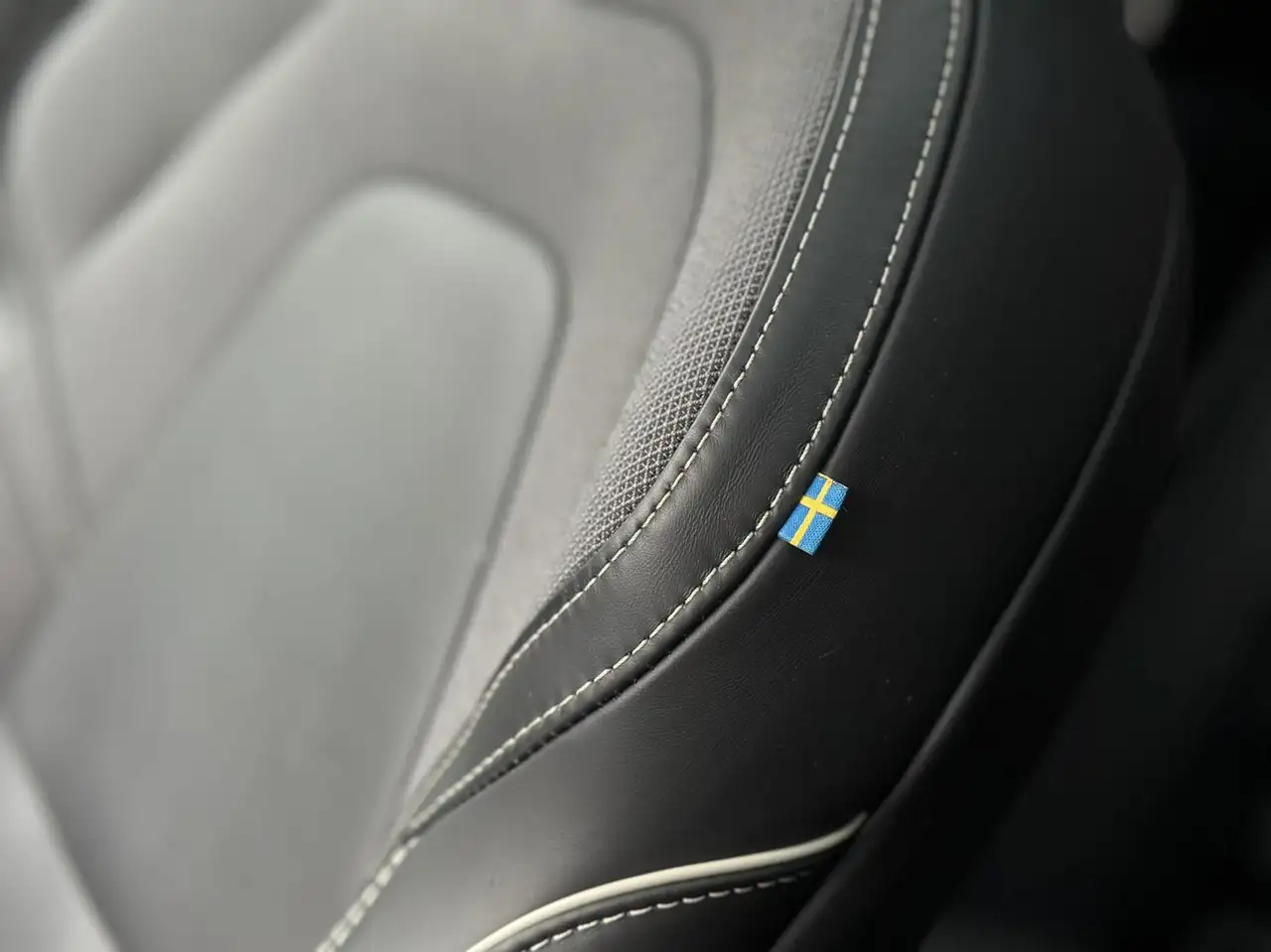 Volvo XC60 2.0 T8 Plug-in hybrid AWD Black Pano, Leer, Trekha, миниатюра 19