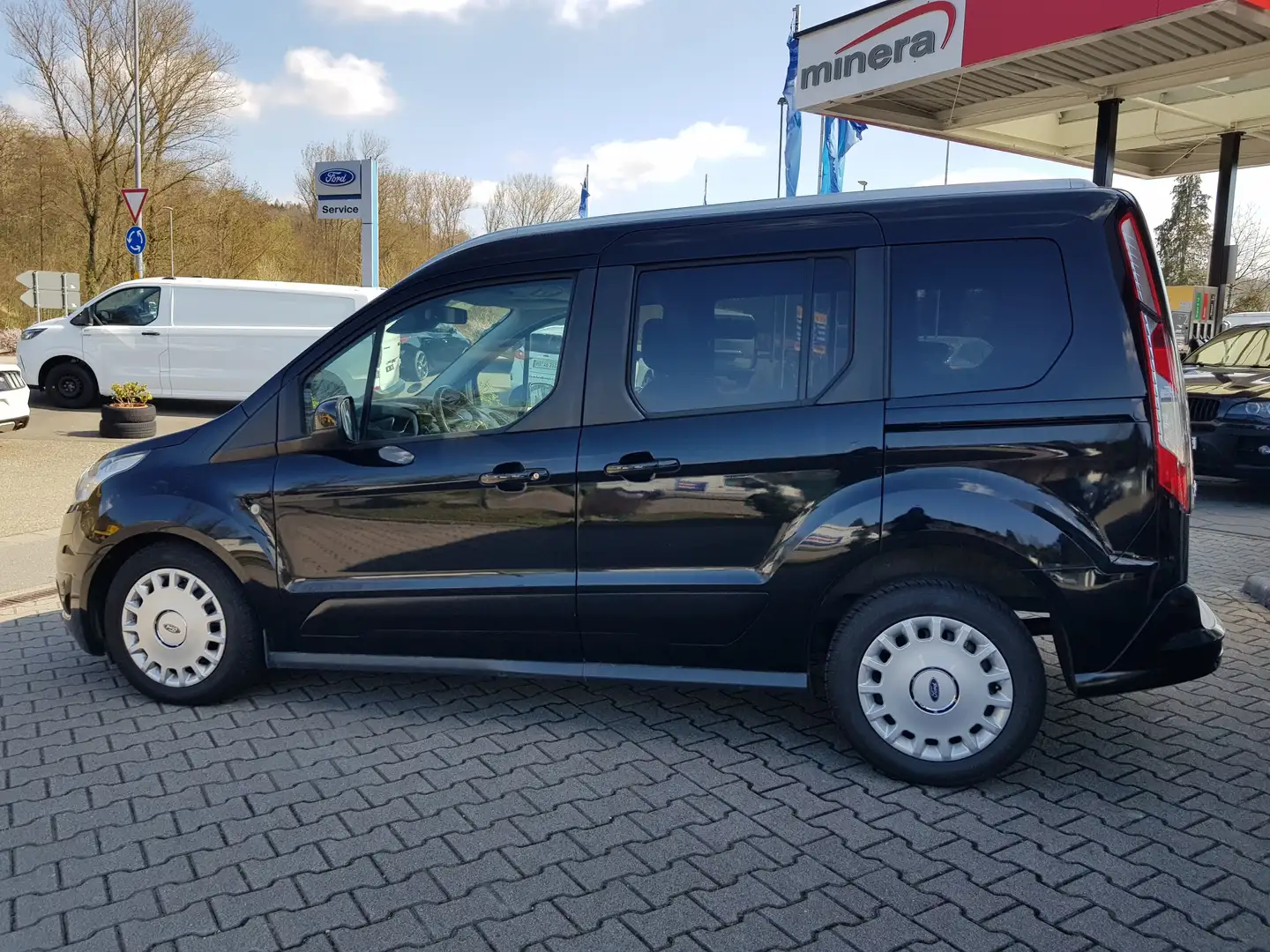 Ford Tourneo Connect Automatik Schwarz - 2