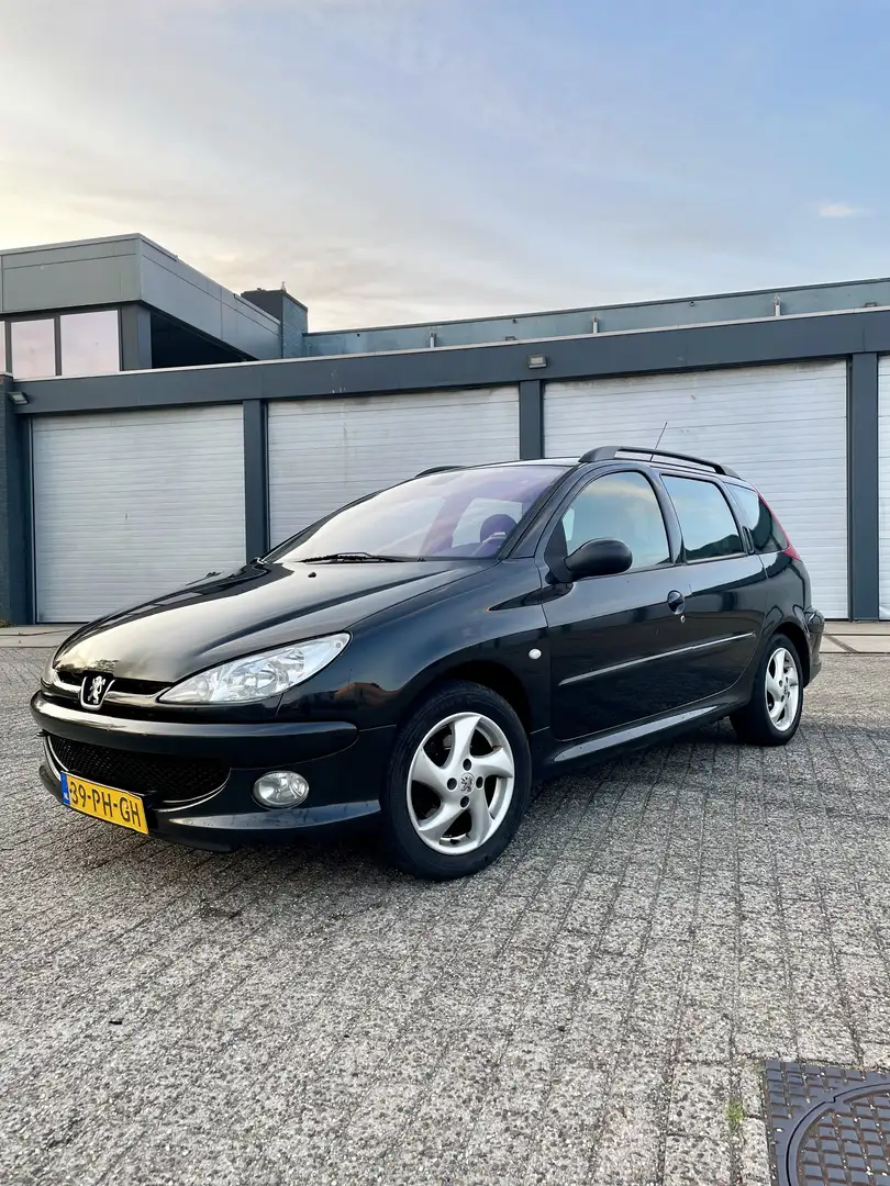 Peugeot 206 1.4-16V / NIEUWE APK /NIEUWE BANDEN Zwart - 1