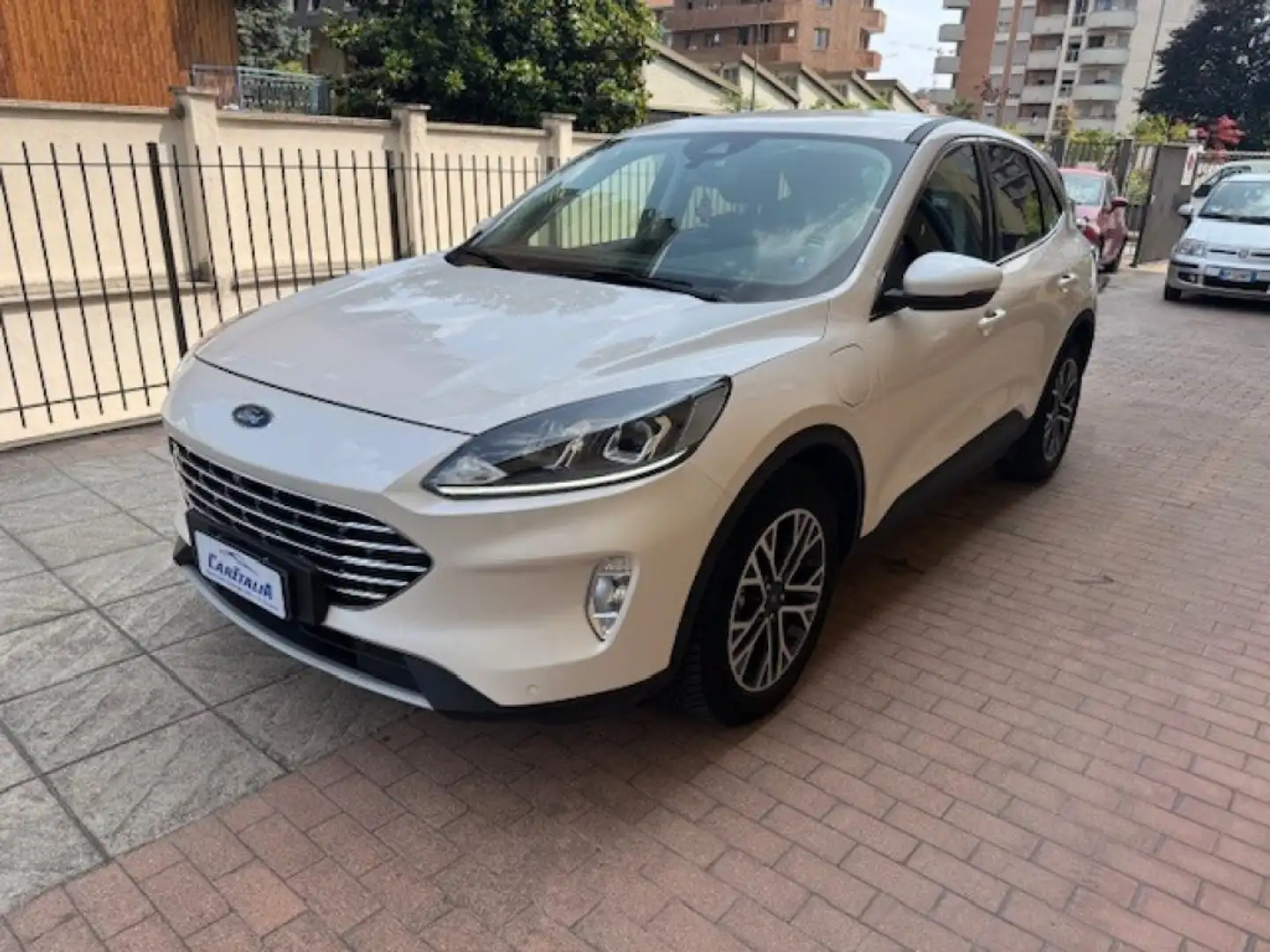 Ford Kuga 2.5 Plug In Hybrid 225 CV CVT 2WD Titanium Bianco - 1