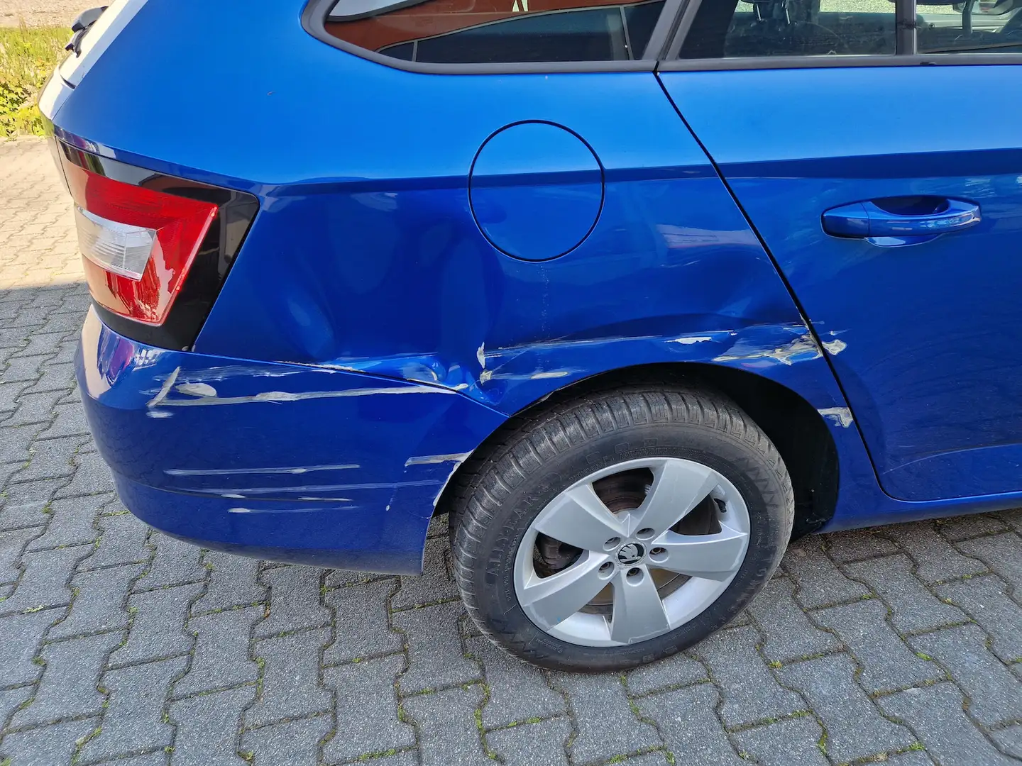Skoda Fabia 1.2 TSI Combi Blau - 1