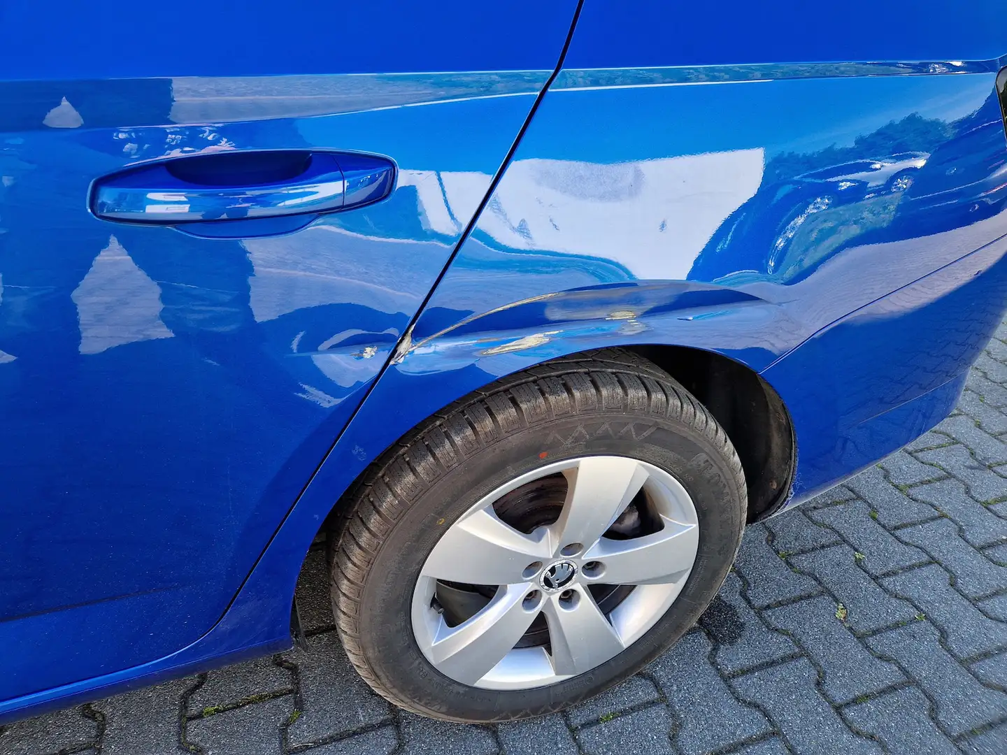 Skoda Fabia 1.2 TSI Combi Blau - 2