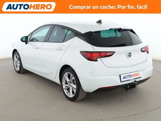 Opel Astra view 4