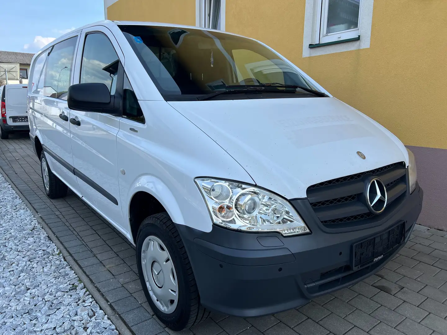 Mercedes-Benz Vito 116 CDI CDI 4x4 | AUT | Klima | Navi Weiß - 2