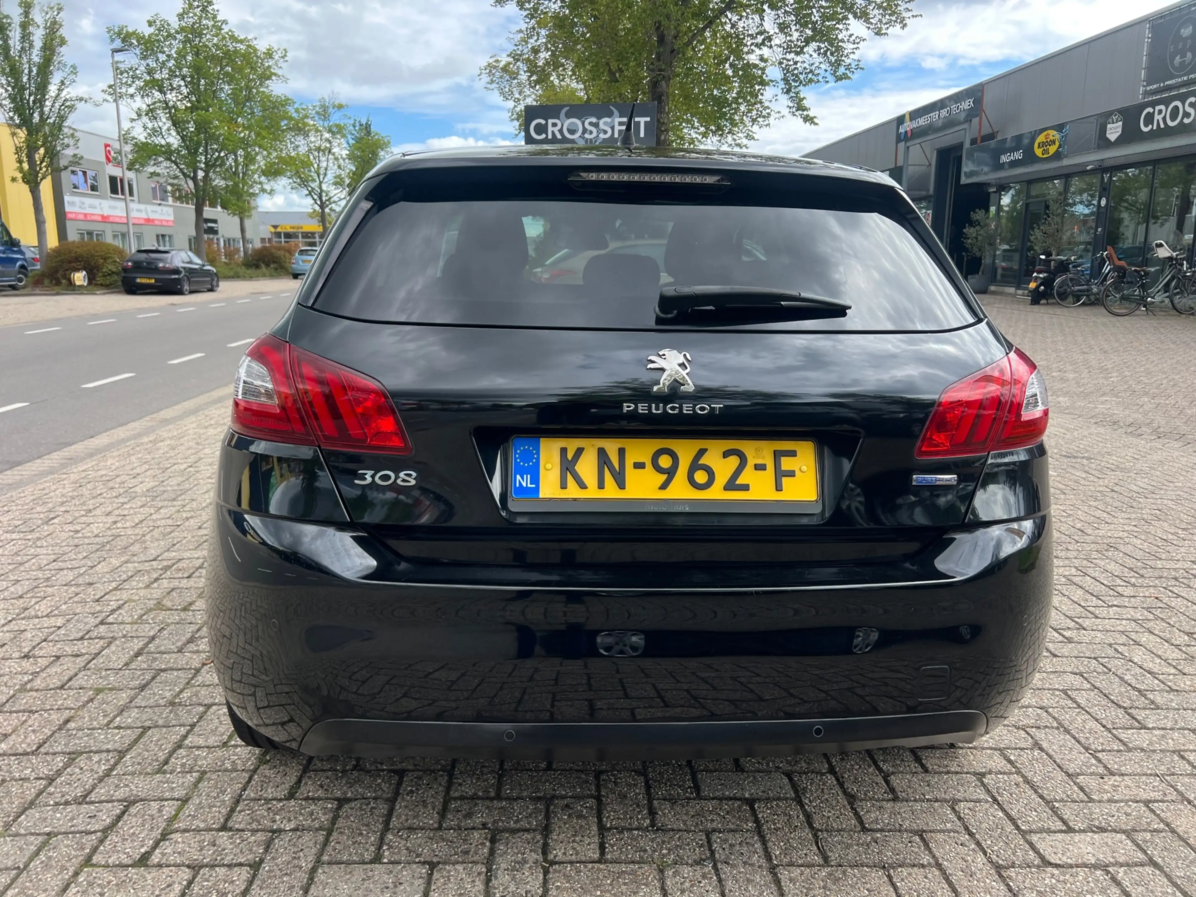 Peugeot 308 1.2 PureTech Blue Lease Executive - PANORAMA — photo 5