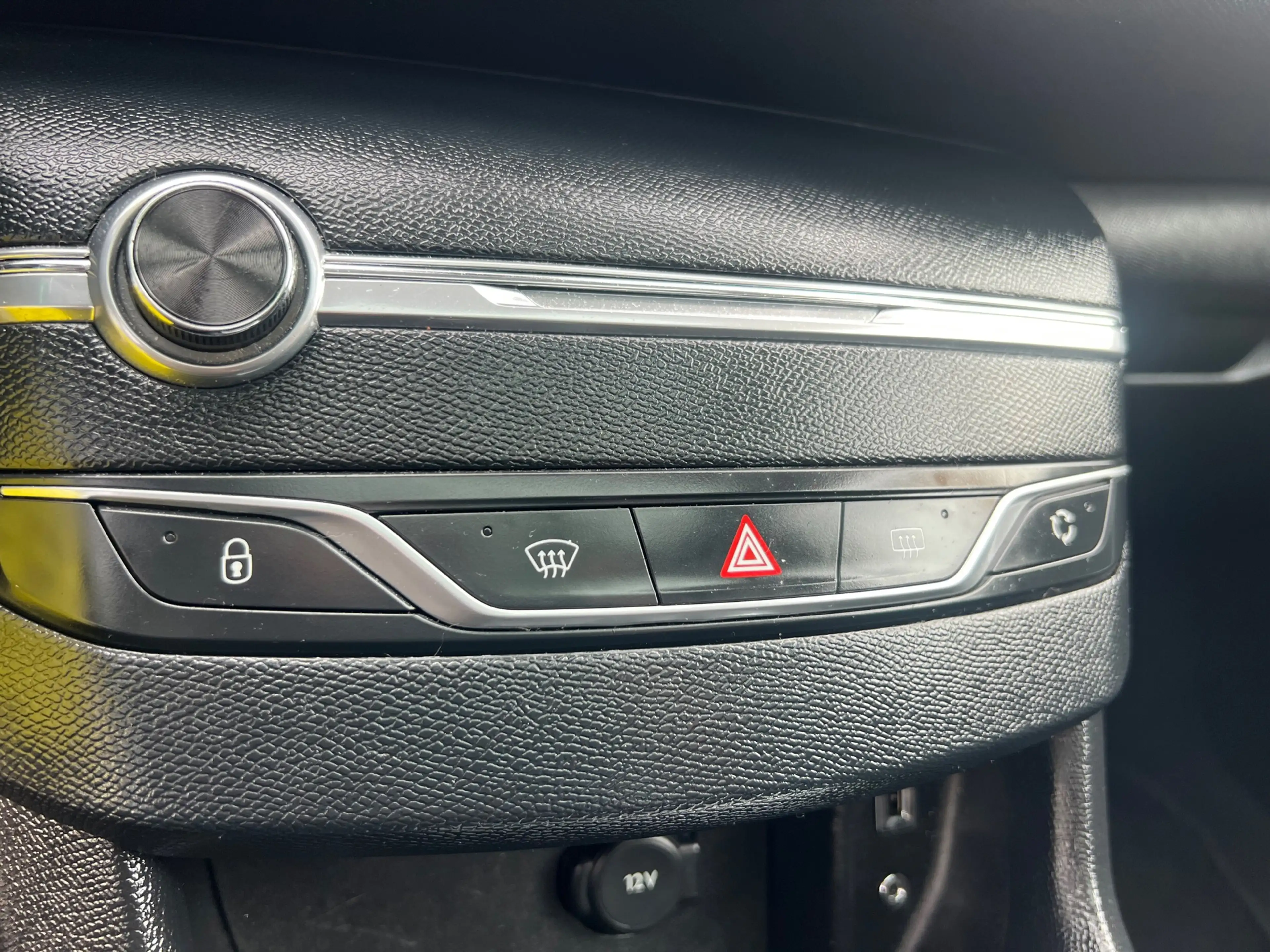 Peugeot 308 1.2 PureTech Blue Lease Executive - PANORAMA — photo 13