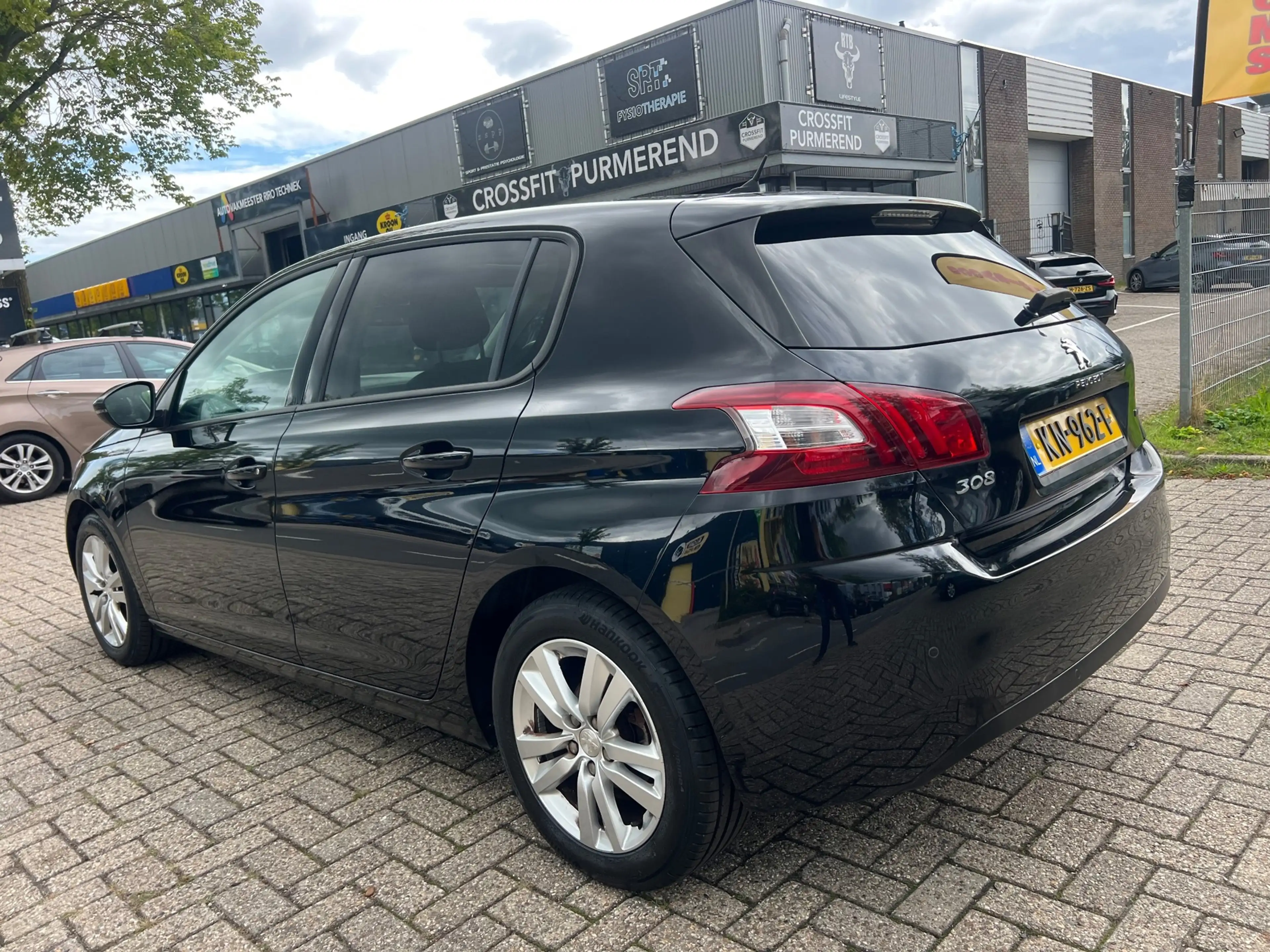 Peugeot 308 1.2 PureTech Blue Lease Executive - PANORAMA — photo 4