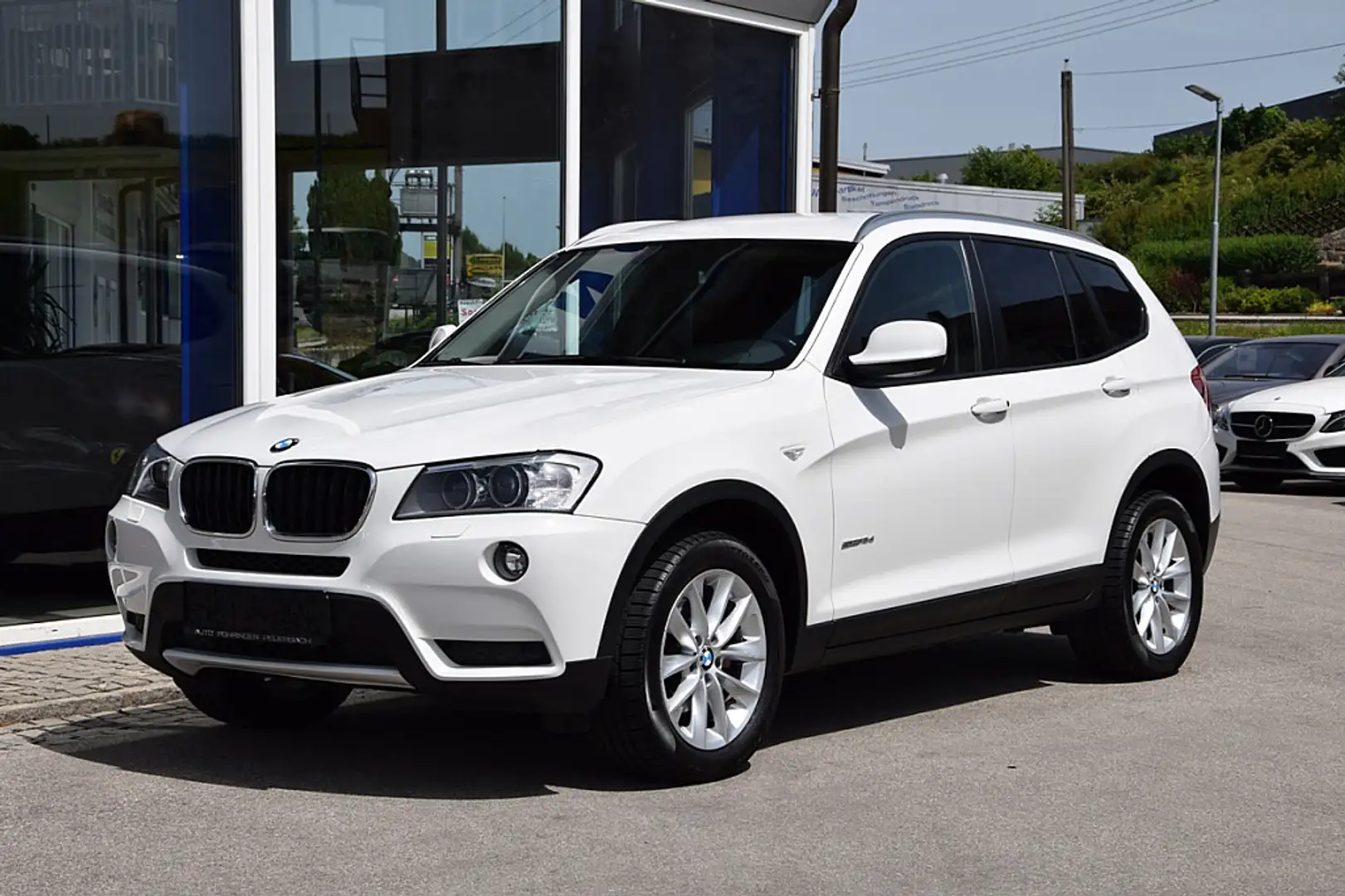 BMW X3 sDrive 18d Österreich-Paket*Xenon*PDC* Weiß - 2