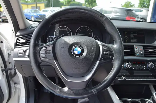 BMW X3 view 7
