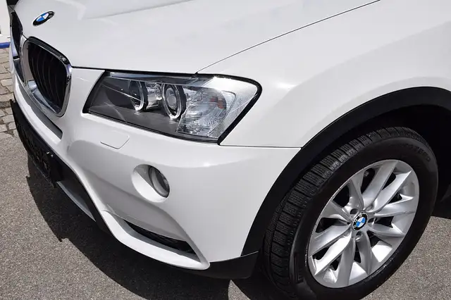 BMW X3 view 12