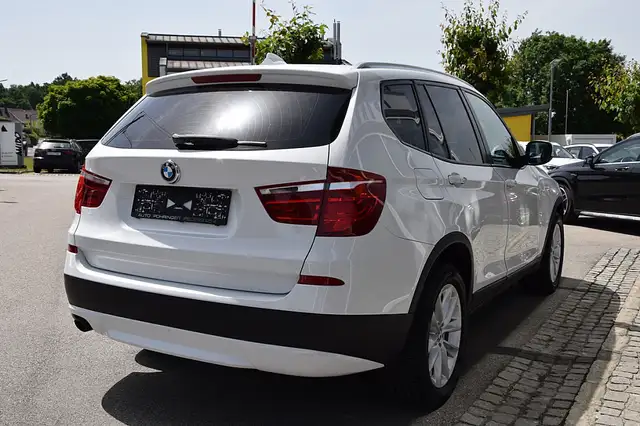 BMW X3 view 3