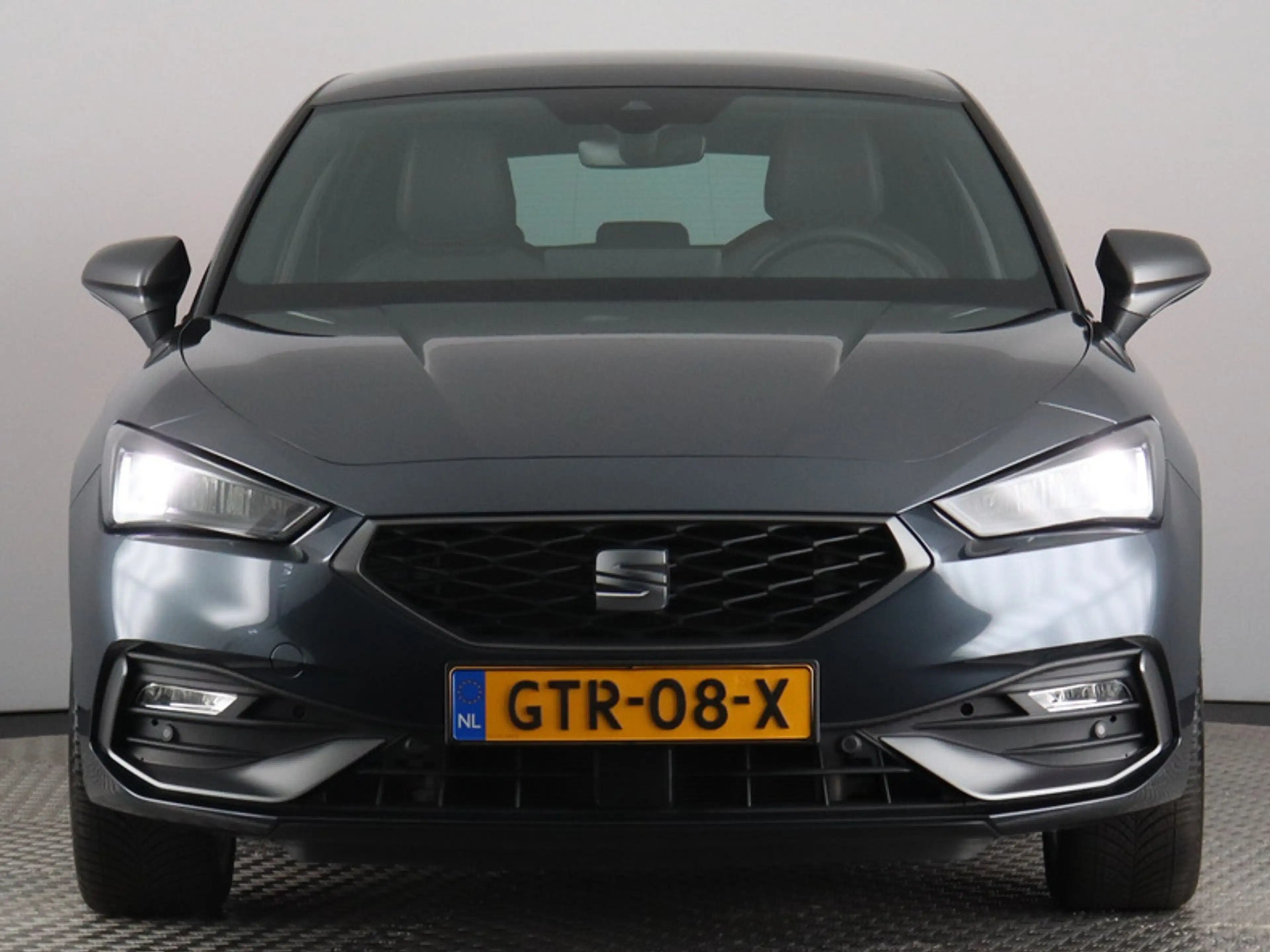 SEAT Leon e-Hybrid 1.5 TSI FR PHEV First Edition (NL-Auto / ACC / Cam — photo 4