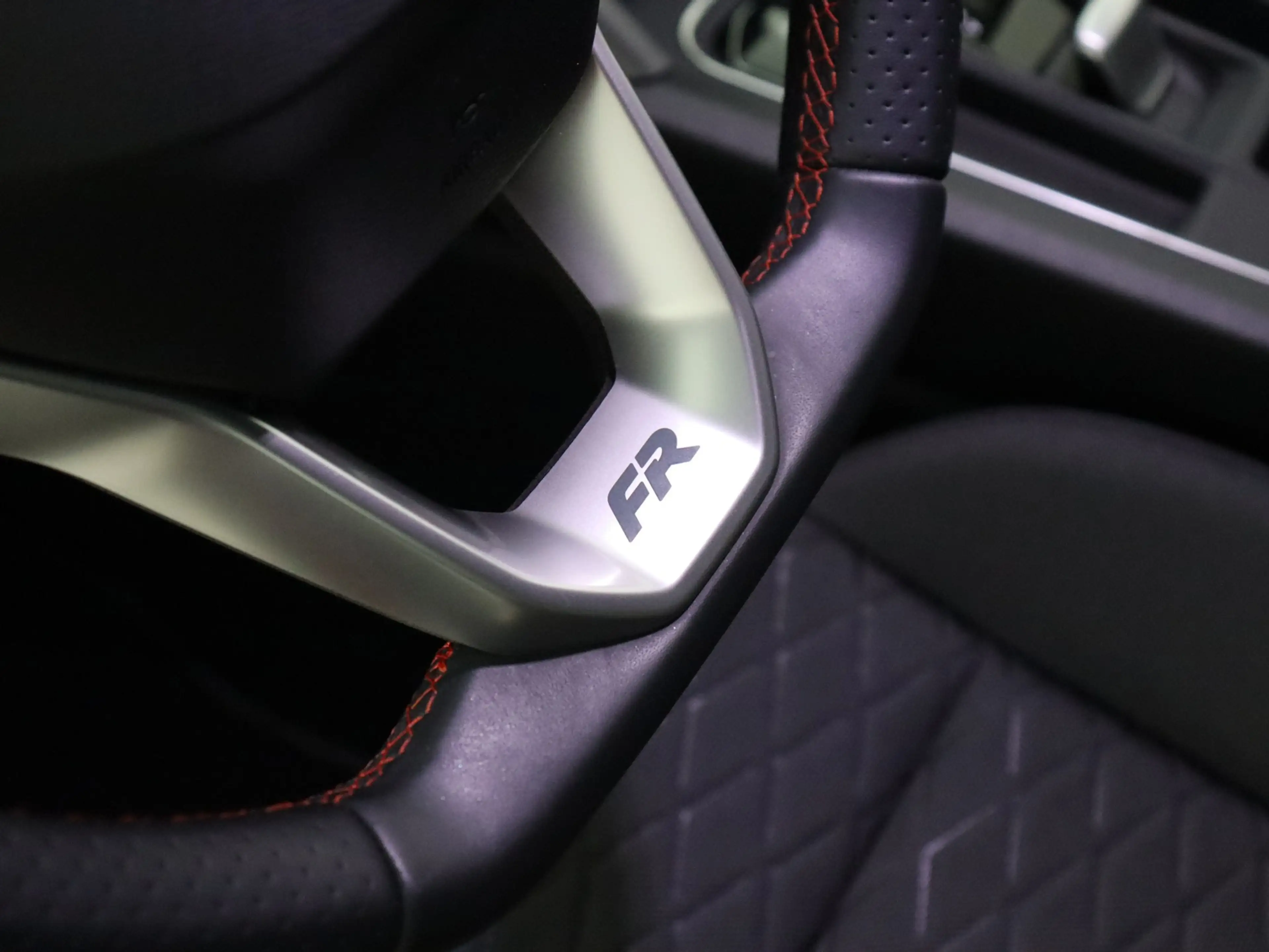 SEAT Leon e-Hybrid 1.5 TSI FR PHEV First Edition (NL-Auto / ACC / Cam — photo 12