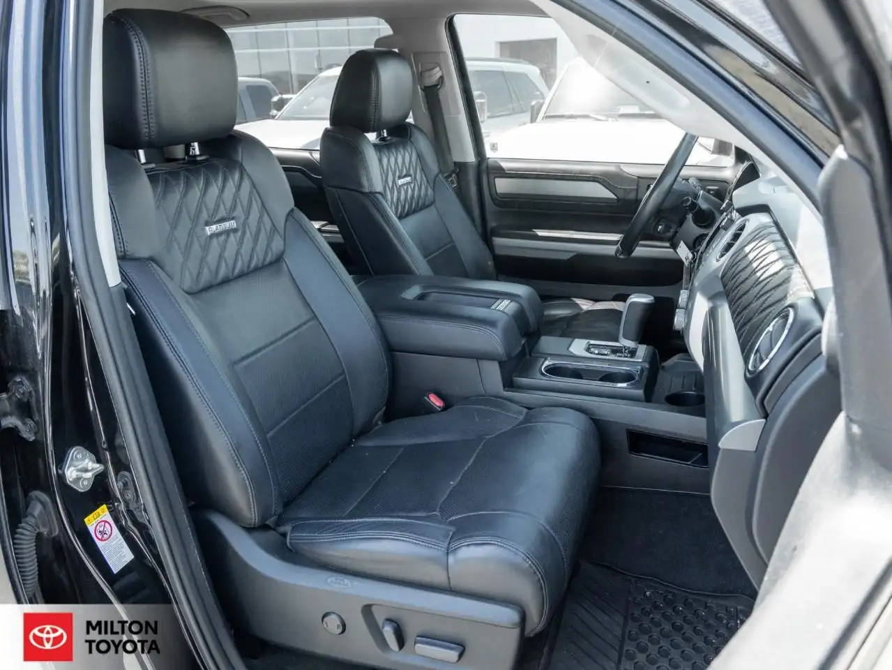 Toyota Tundra снимка Toyota Tundra