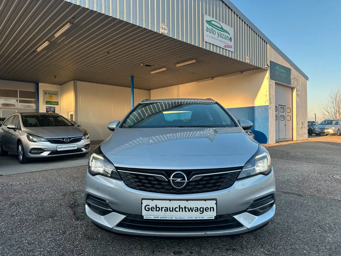 Opel Astra K Sports Tourer Business 1.Hand/LED/NAVI Argento - 1