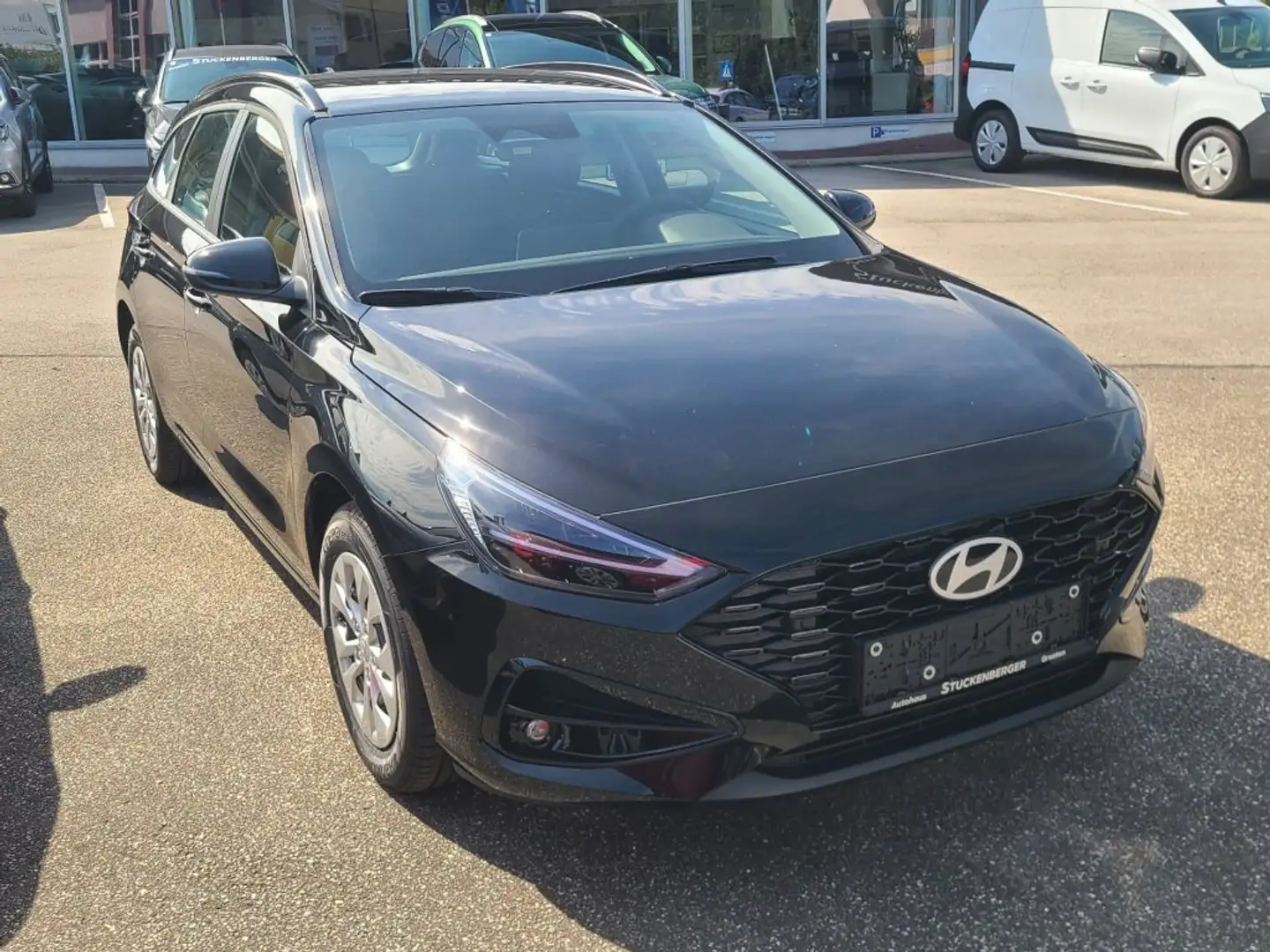 Hyundai i30 Kombi - PD Smart Line 1.5 DPI c5ks1-OO4 Schwarz - 1