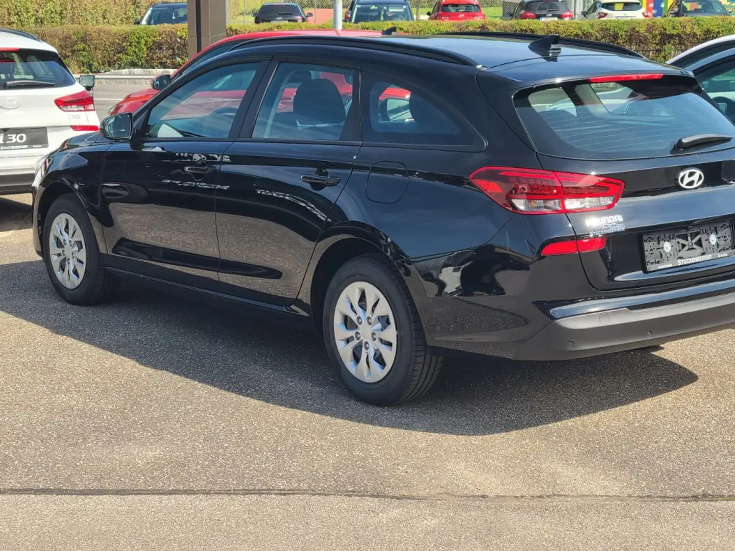 Hyundai i30 Kombi - PD Smart Line 1.5 DPI c5ks1-OO4 Schwarz - 2