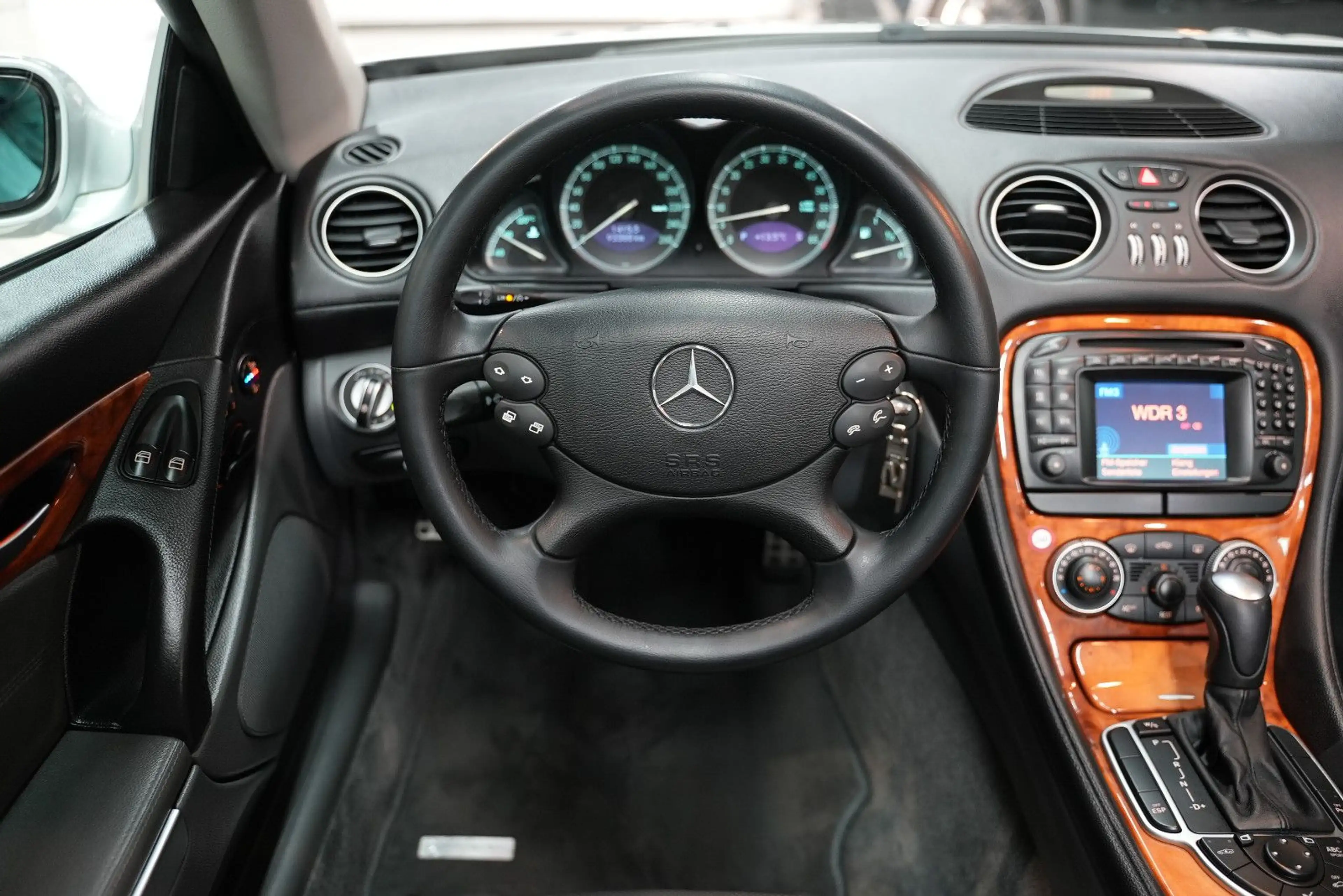 Mercedes-Benz SL 500 *2.HAND*SCHECKHEFT*AIRMATIC*MEMORY*SITZBEL — photo 9