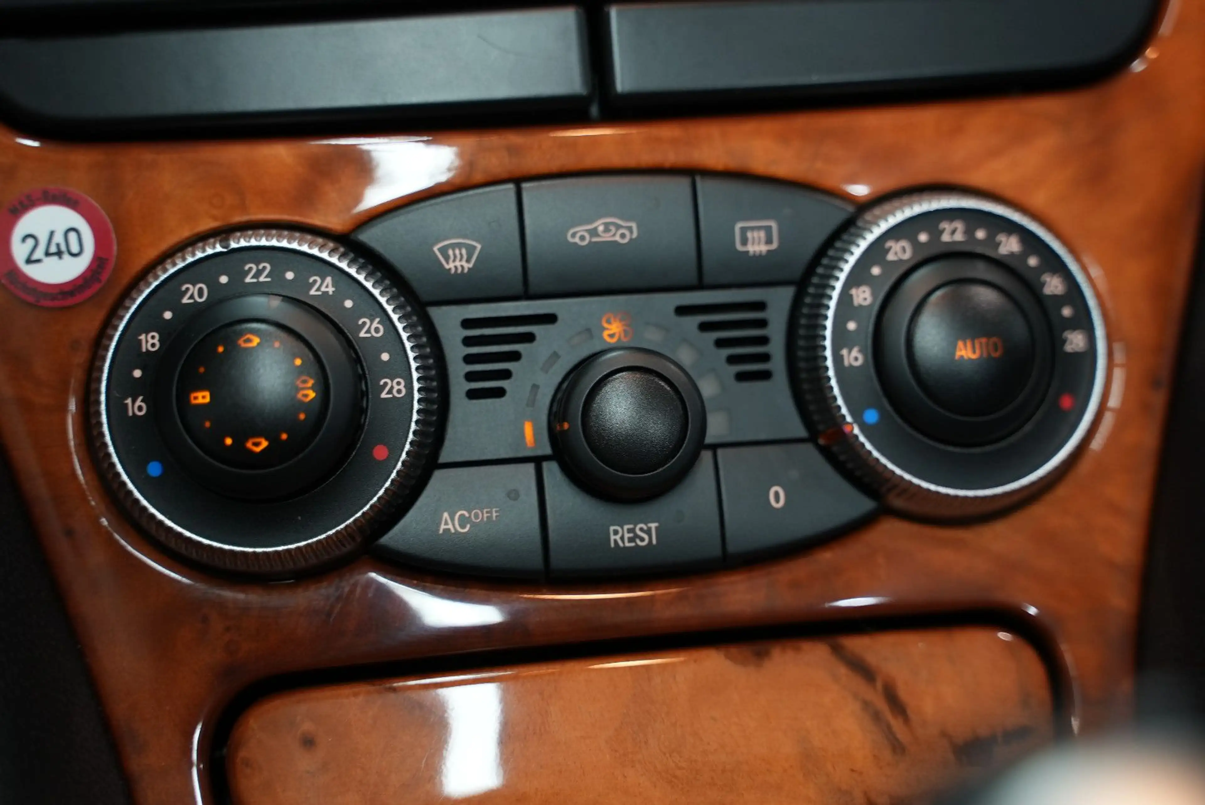 Mercedes-Benz SL 500 *2.HAND*SCHECKHEFT*AIRMATIC*MEMORY*SITZBEL — photo 15