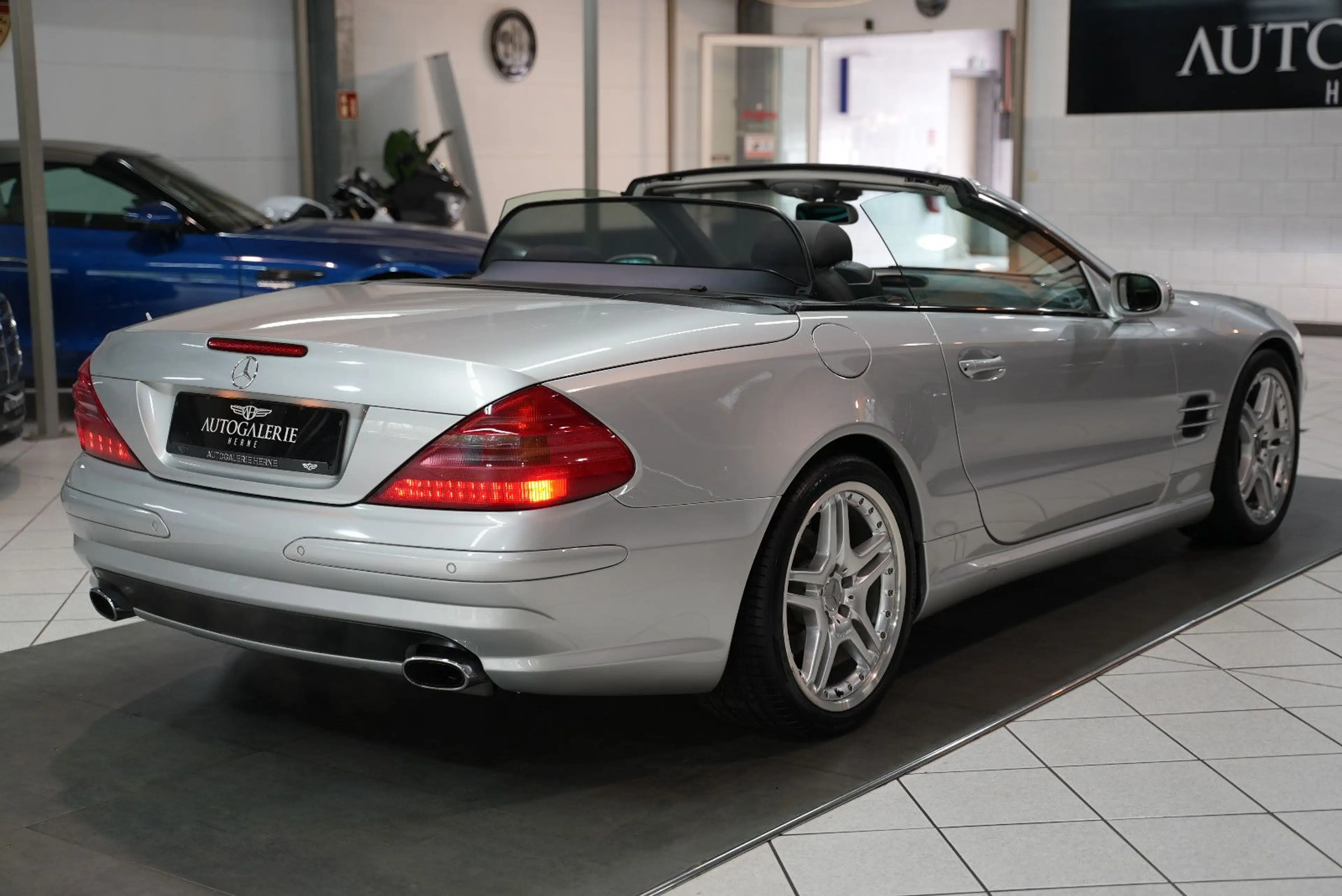 Mercedes-Benz SL 500 *2.HAND*SCHECKHEFT*AIRMATIC*MEMORY*SITZBEL — photo 4