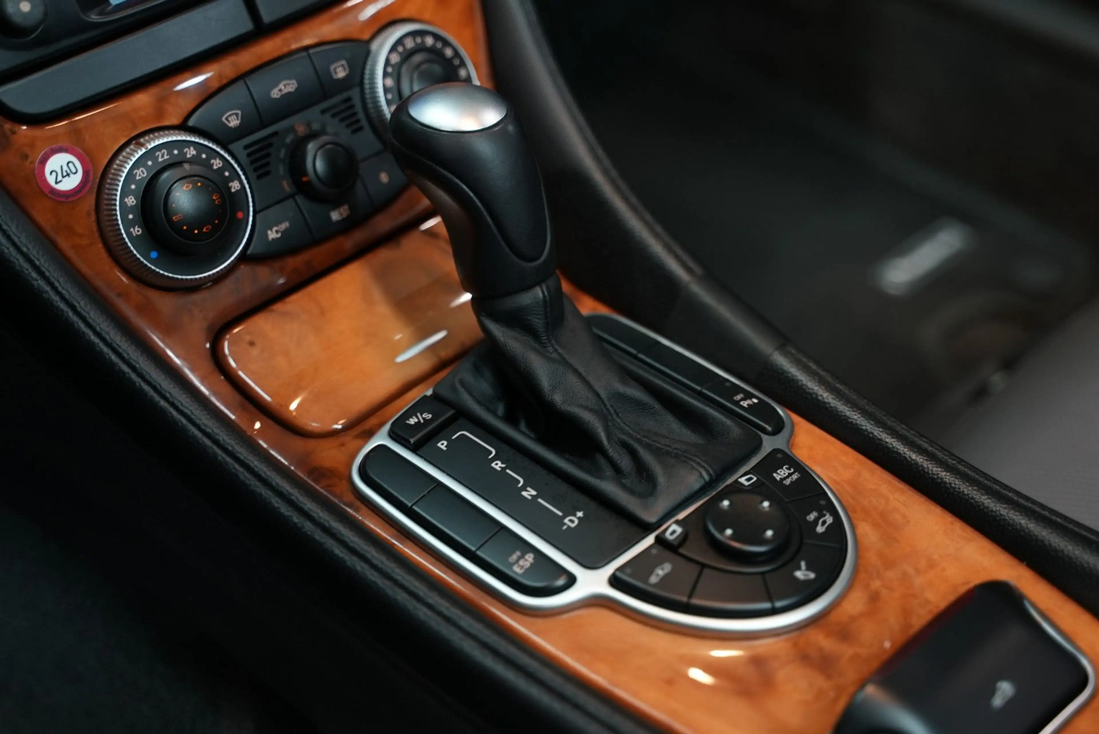 Mercedes-Benz SL 500 *2.HAND*SCHECKHEFT*AIRMATIC*MEMORY*SITZBEL — photo 14