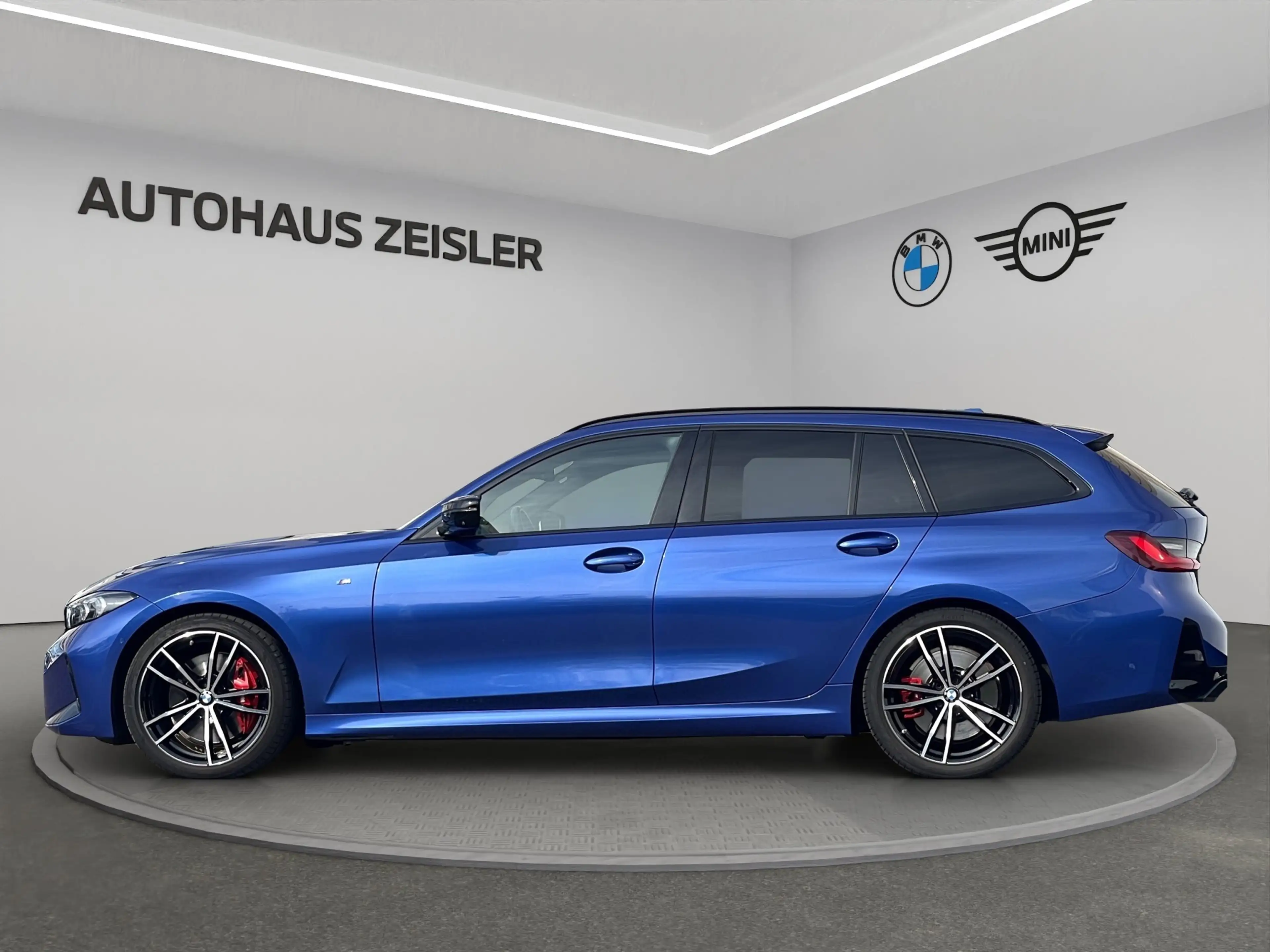 BMW 340 M340i xDrive Touring — photo 4