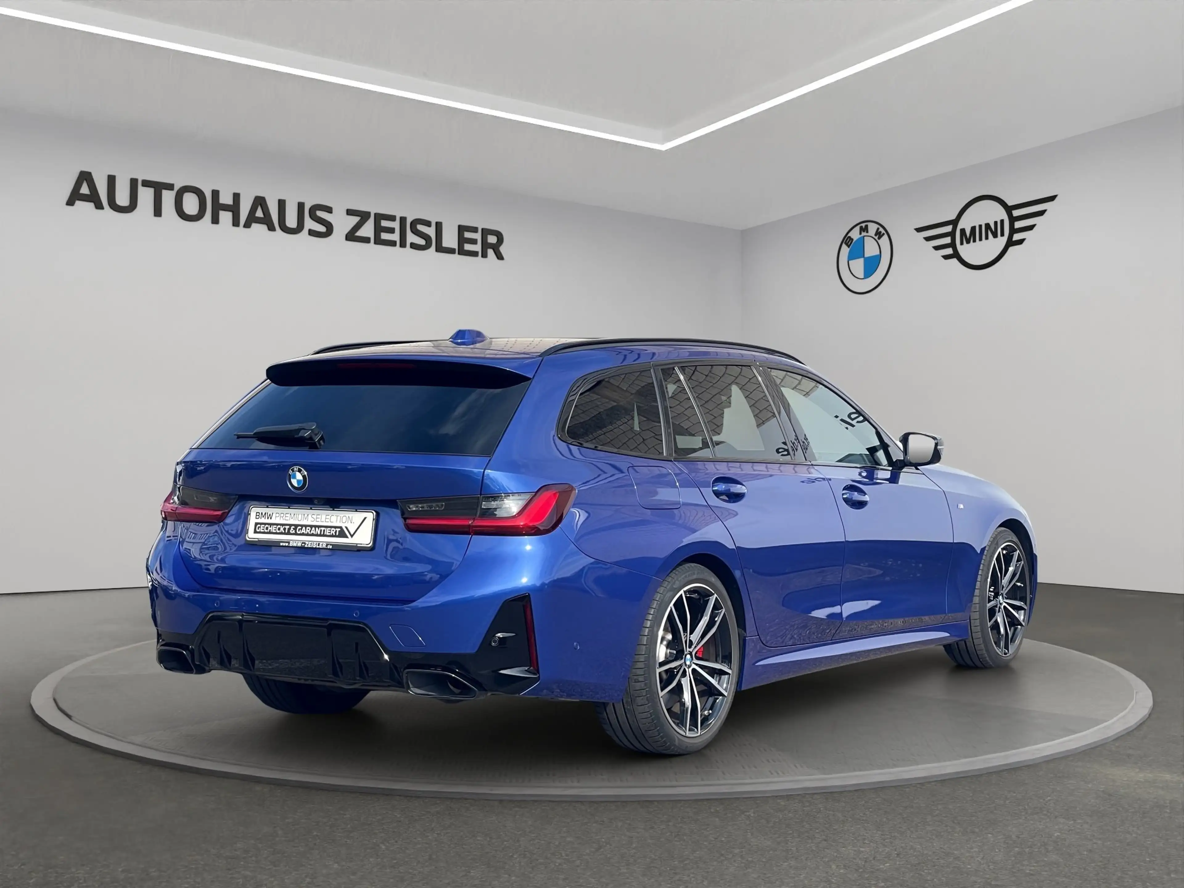 BMW 340 M340i xDrive Touring — photo 2