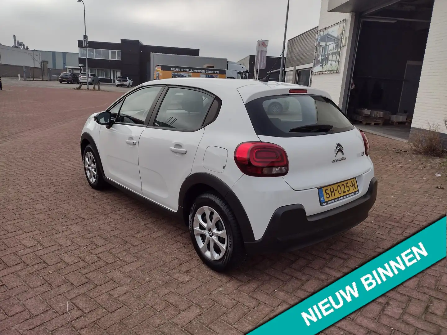 Citroen C3 1.2 PureTech Feel MOOIE AUTO BEL 0619590613 5 DRS Blanc - 2
