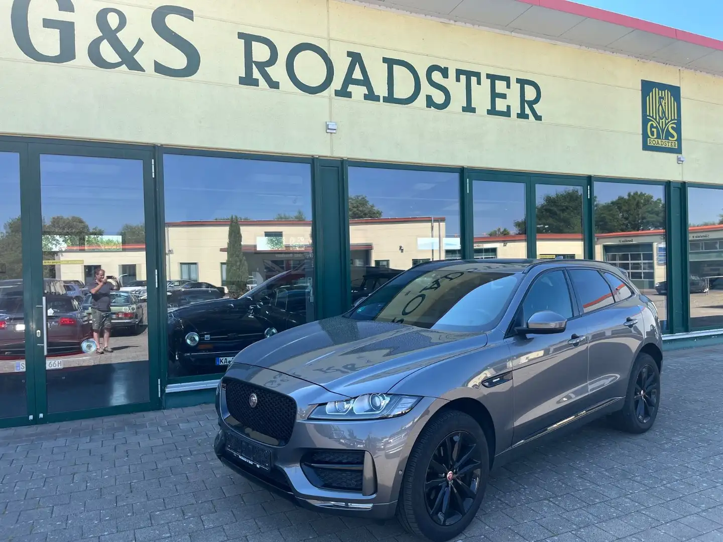 Jaguar F-Pace 20d AWD R-Sport Automatik  Motorschaden!! Gris - 1