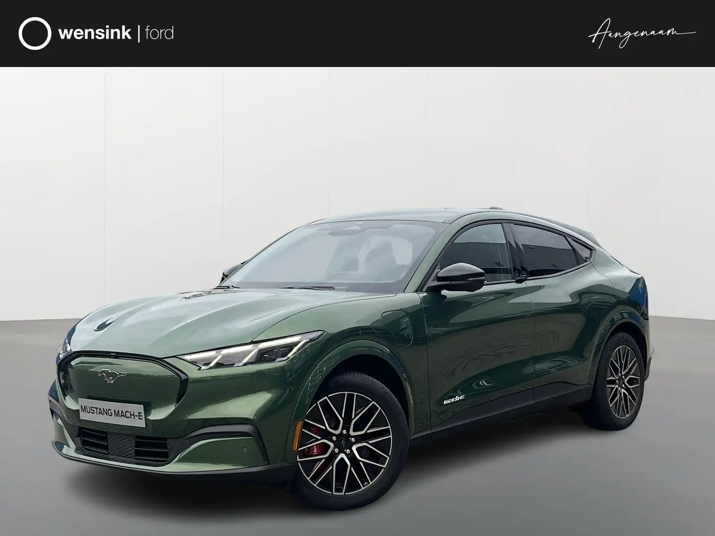 Ford Mustang Mach-E Extended Premium RWD 88 kWh | Achteruitrijcamera | - 1