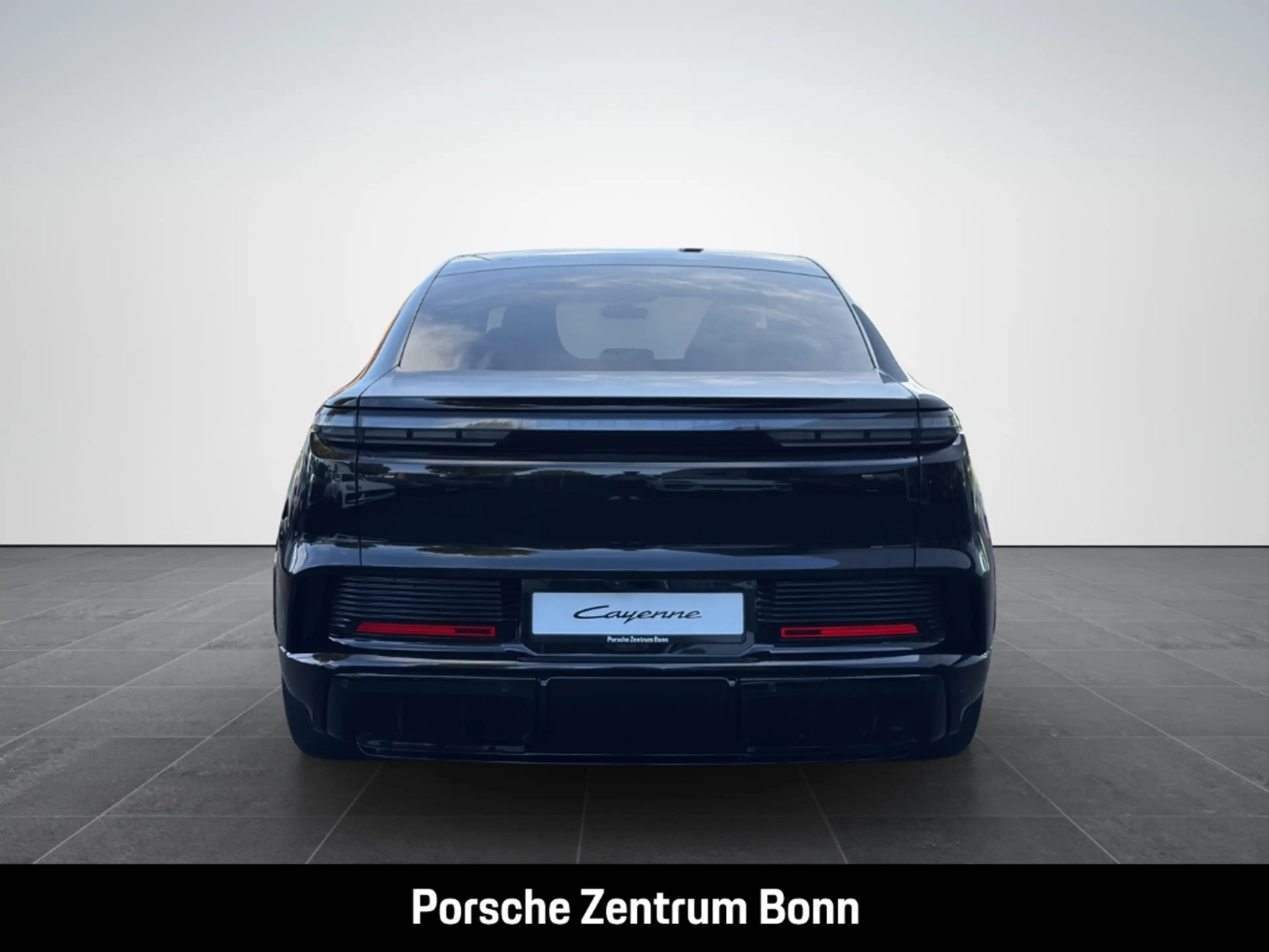 Porsche Cayenne Coupe Electric — photo 6
