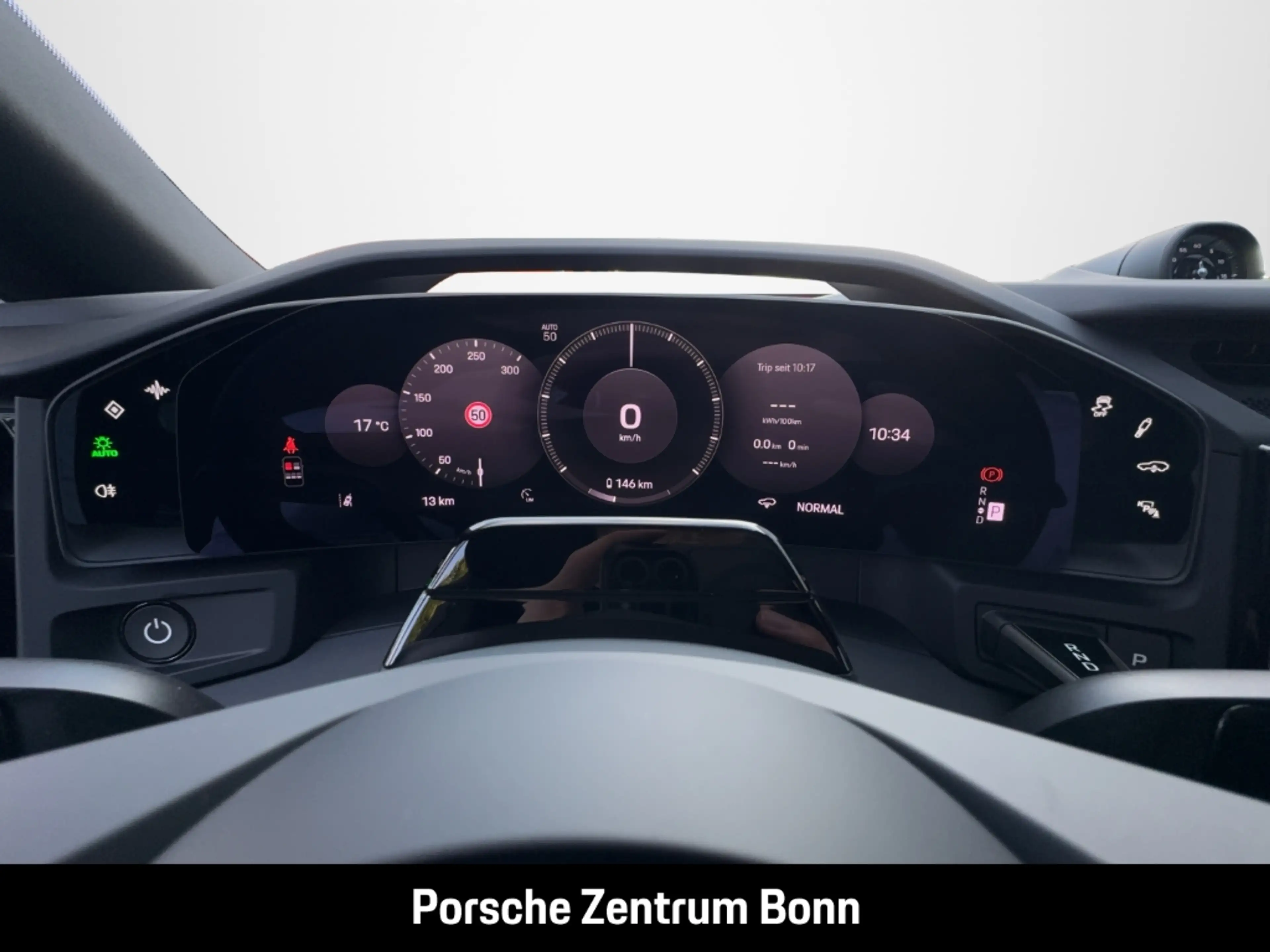 Porsche Cayenne Coupe Electric — photo 11