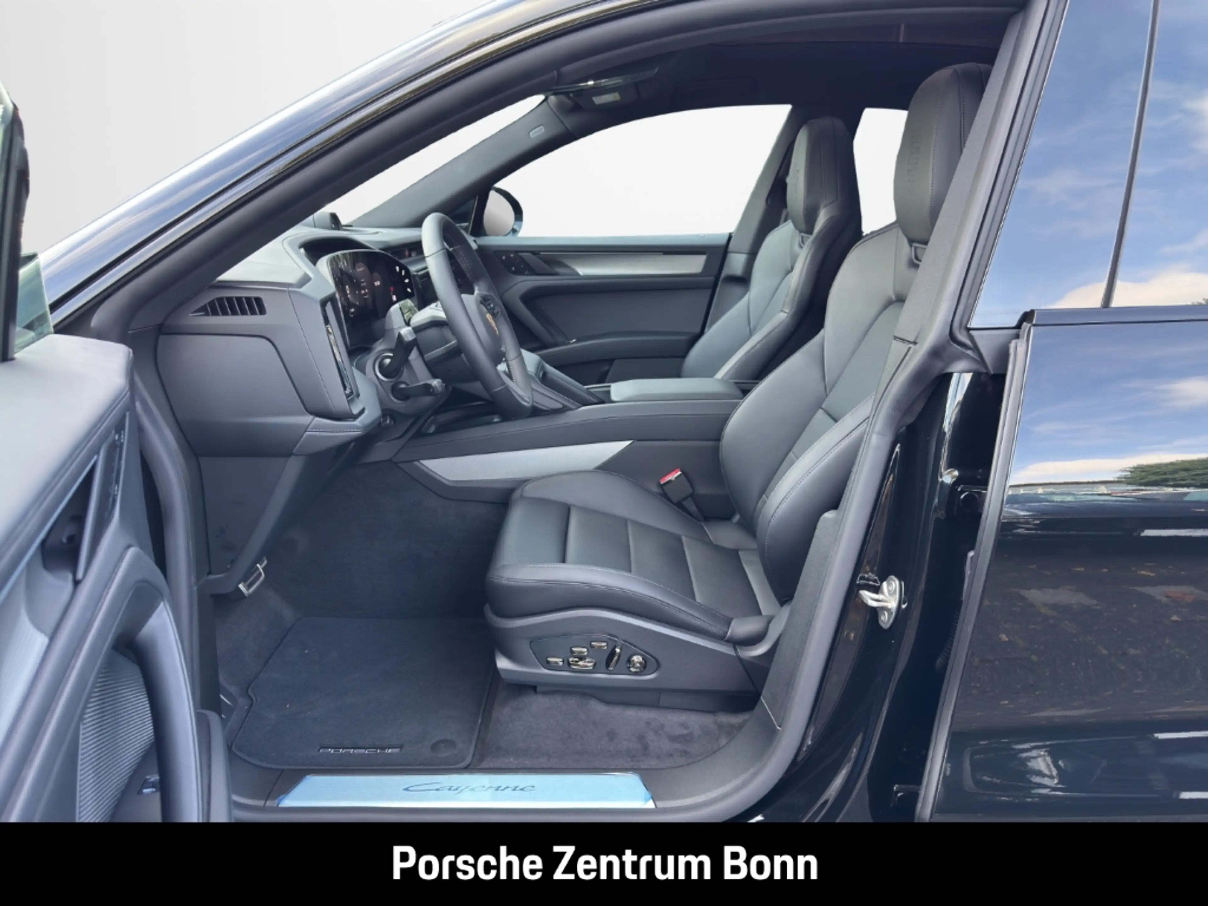 Porsche Cayenne Coupe Electric — photo 9