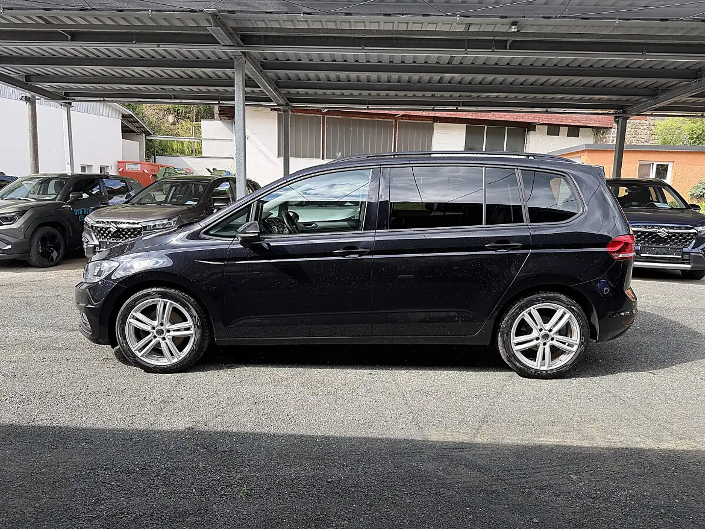 Volkswagen Touran 1.6 TDI BMT Comfortline Schwarz - 2