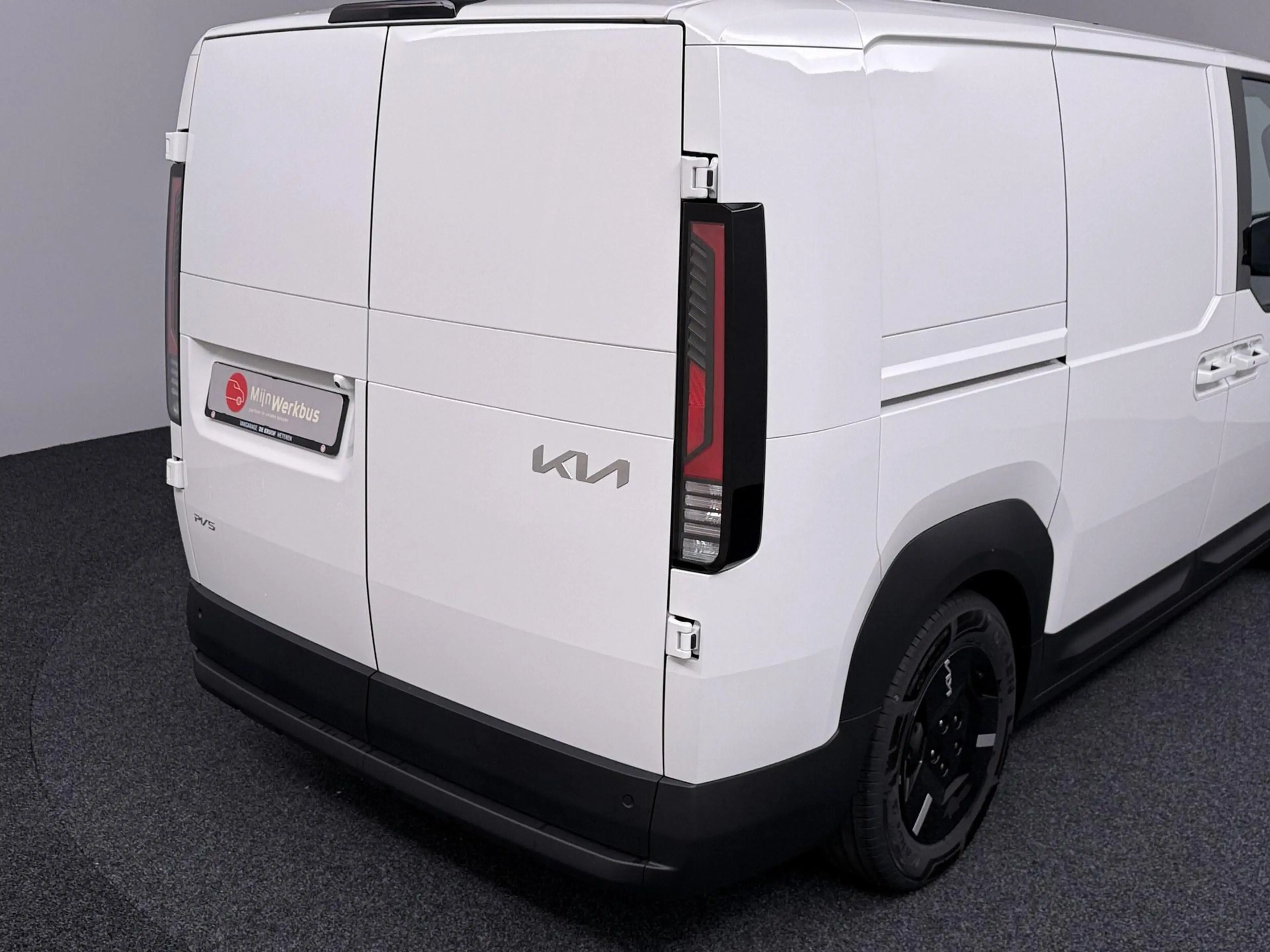 Kia PV5 Cargo L2H1 Long Range Business 71.2 kWh | ACC | Navigati — photo 14