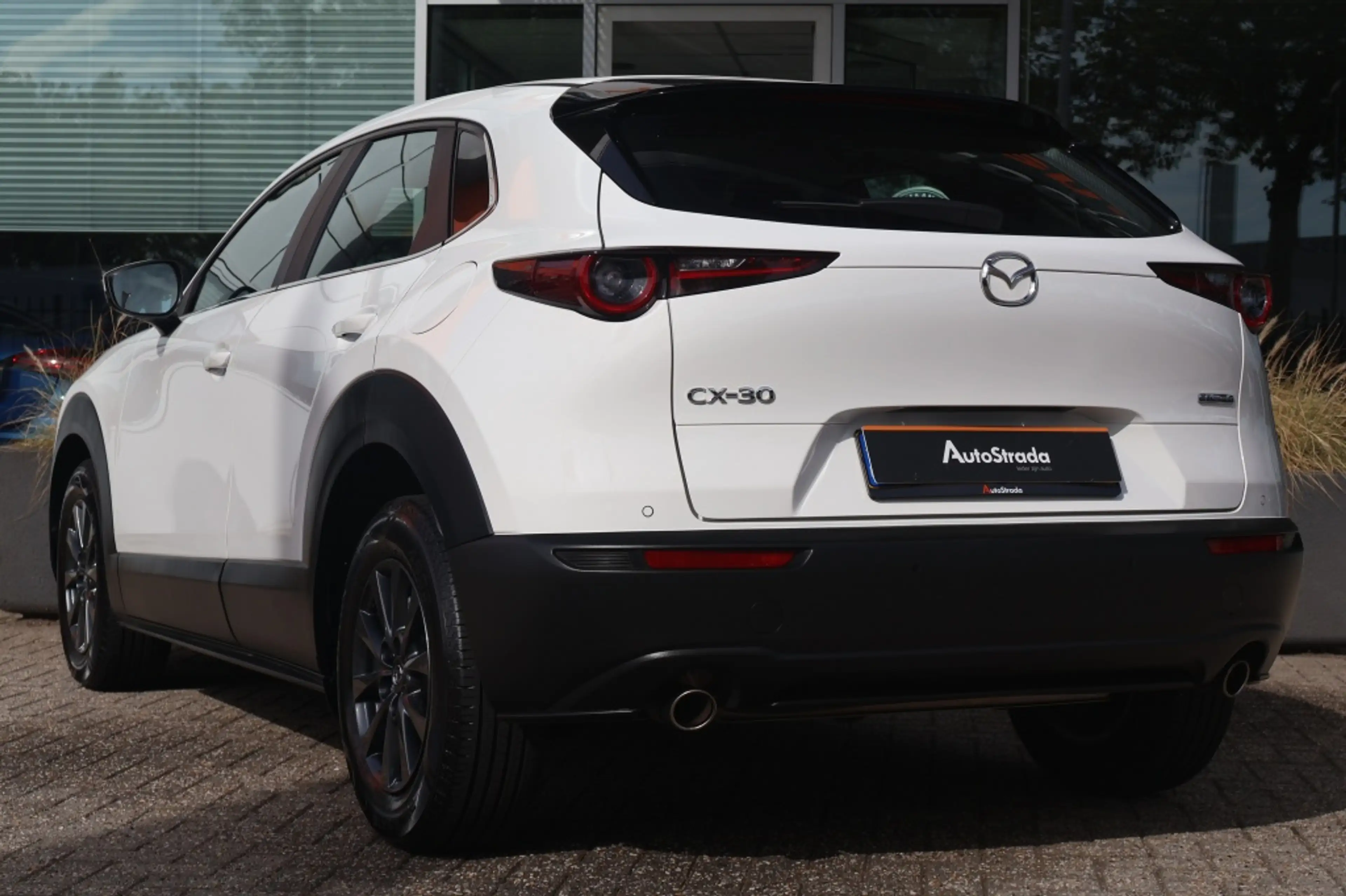 Mazda CX-30 E-Skyactiv G 122pk — photo 2